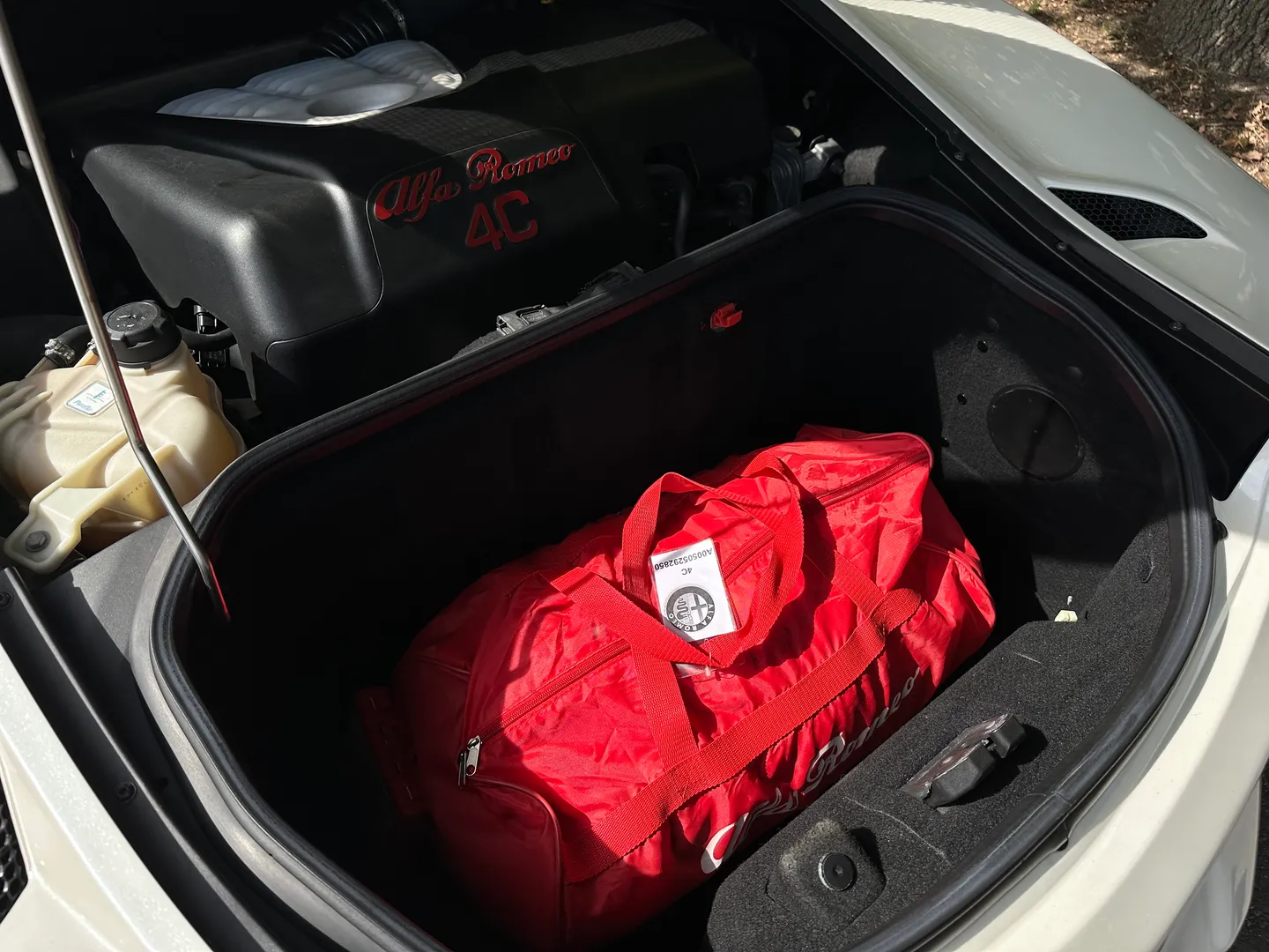 Alfa Romeo 4C Spider — photo 28