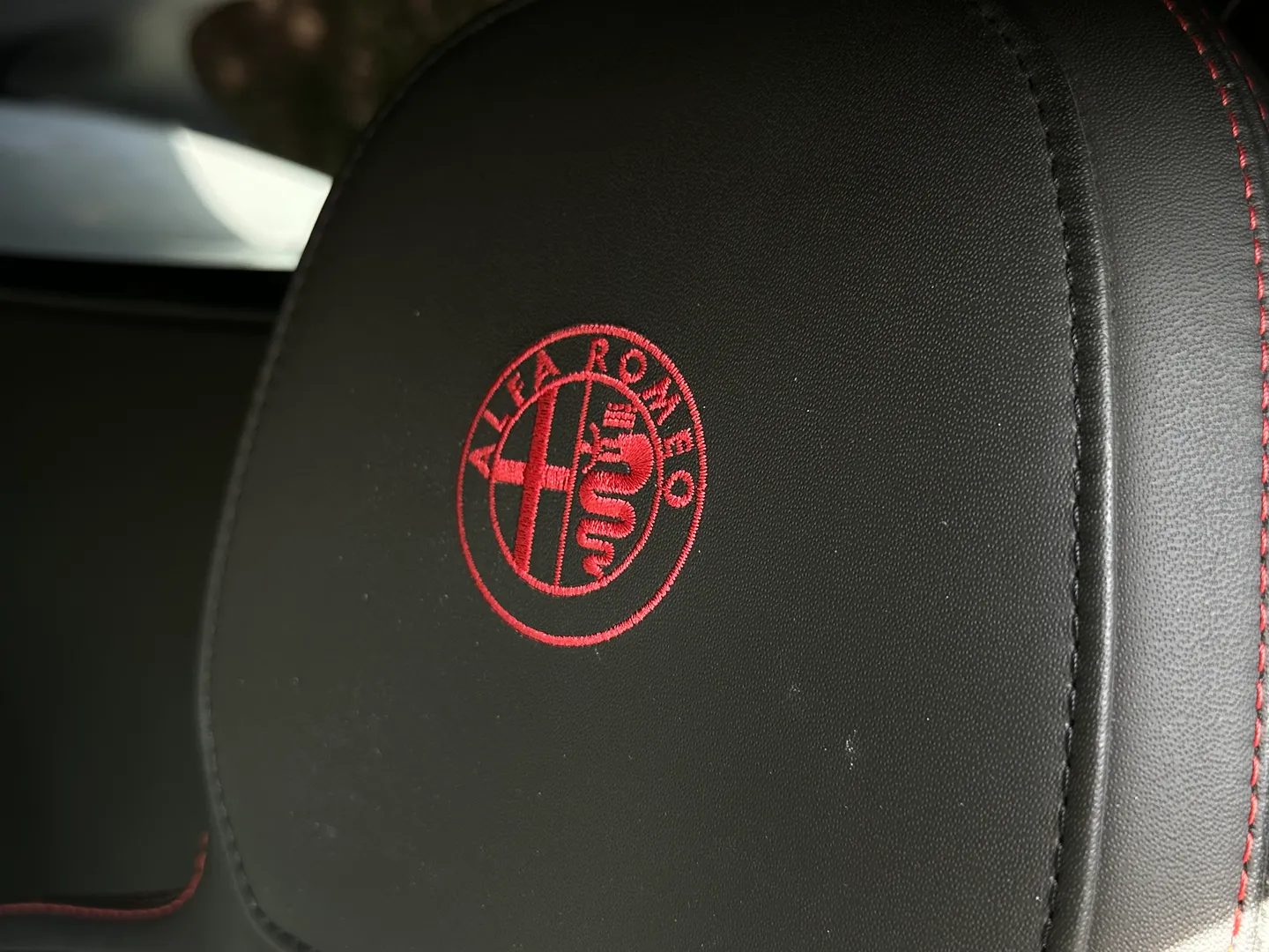 Alfa Romeo 4C Spider — photo 36