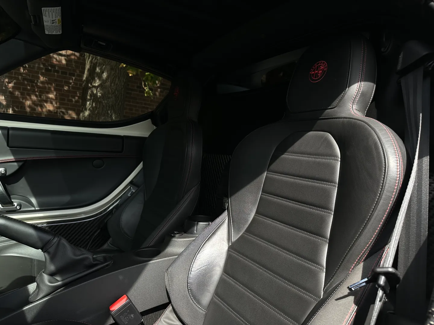 Alfa Romeo 4C Spider — photo 35