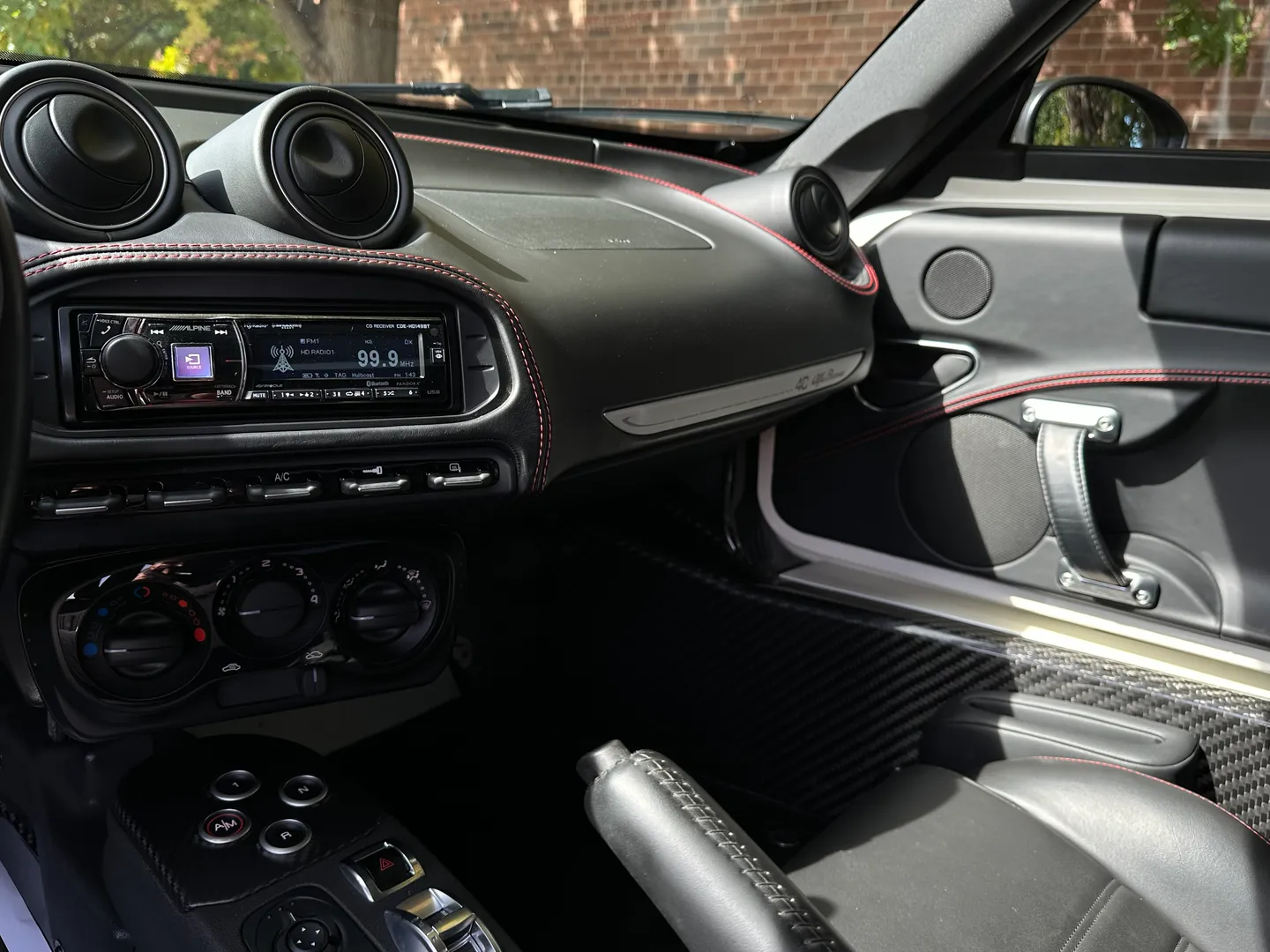 Alfa Romeo 4C Spider — photo 40
