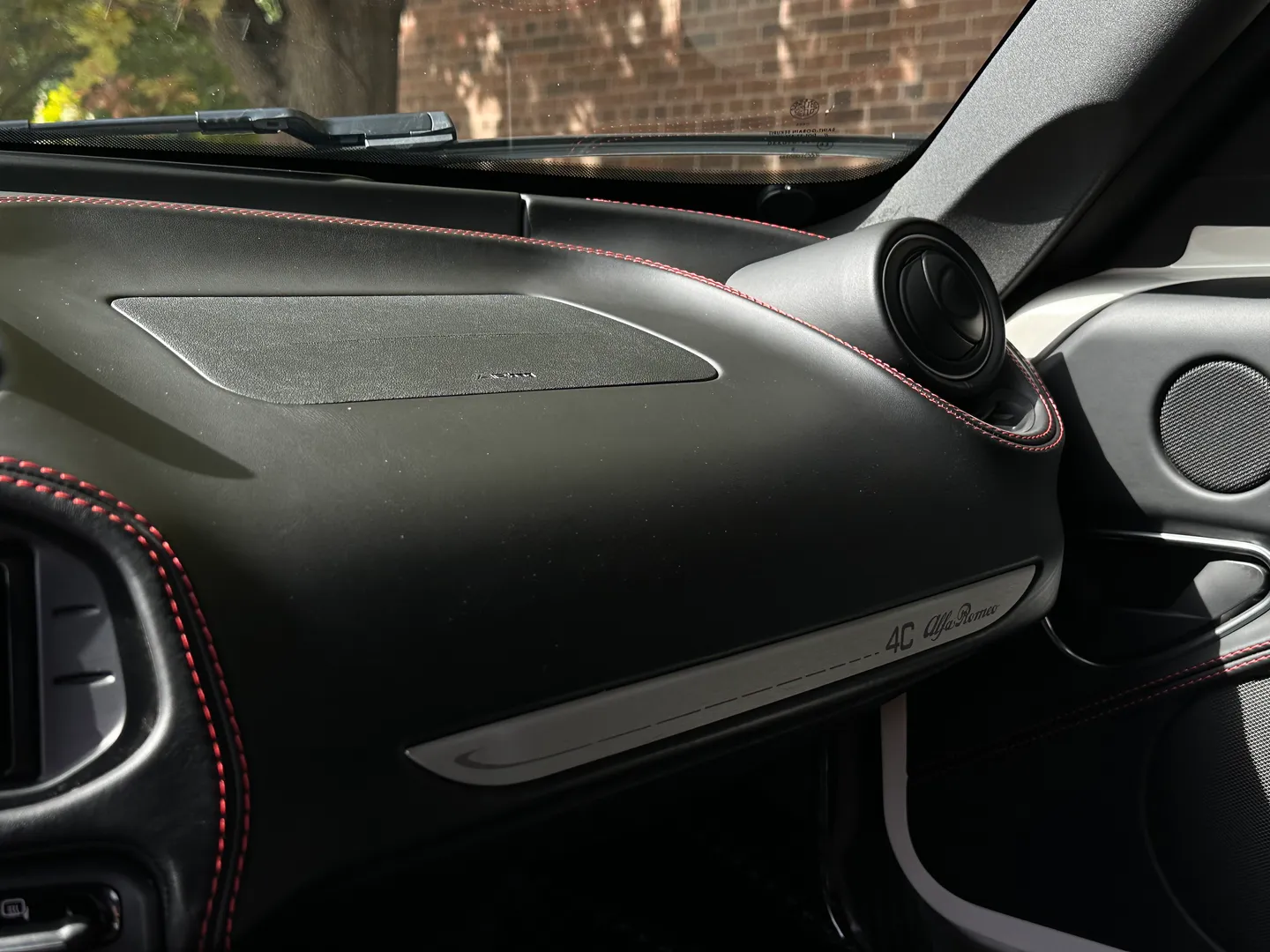 Alfa Romeo 4C Spider — photo 49