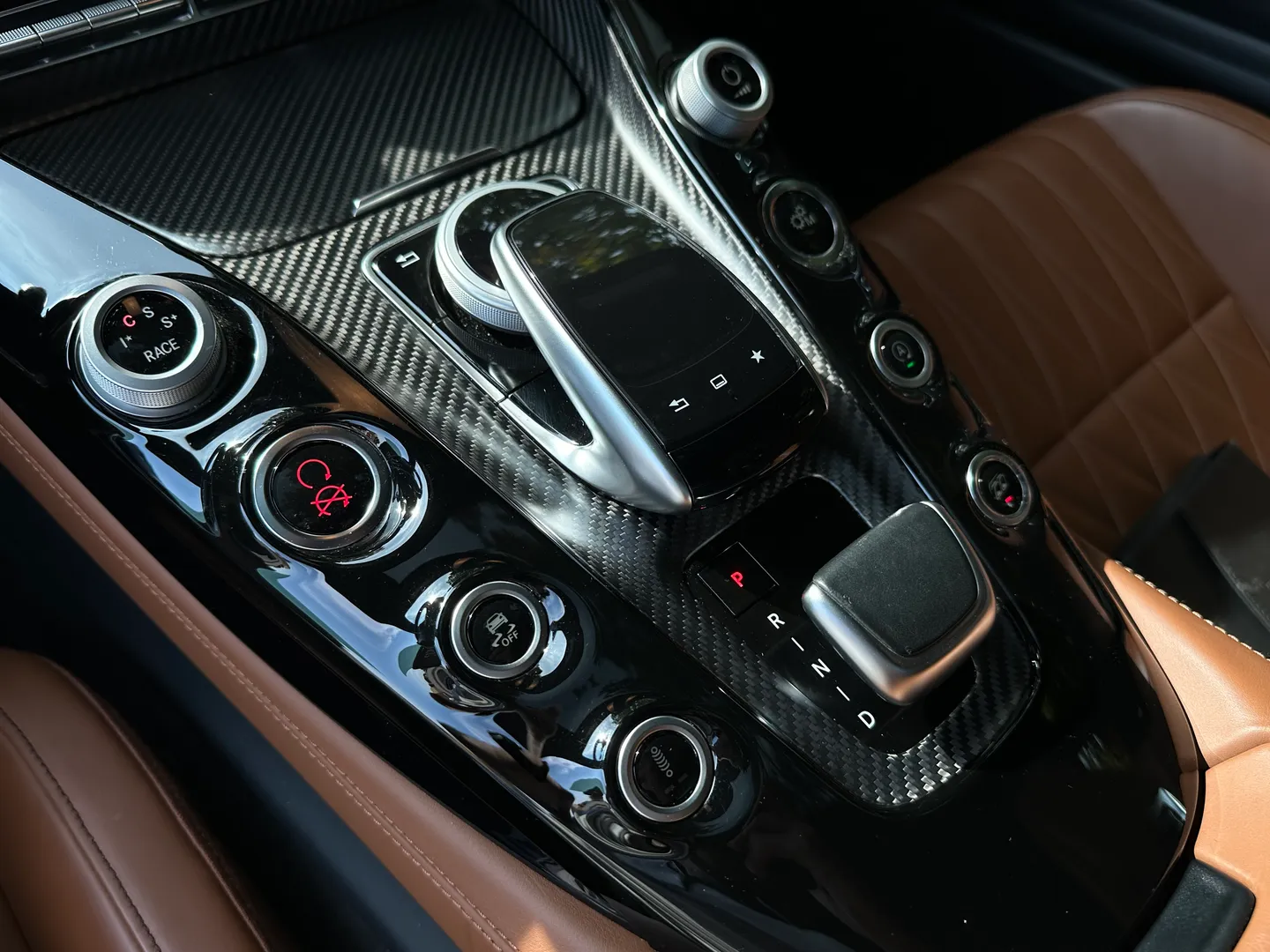 Mercedes Benz AMG GTS Coupe — photo 41