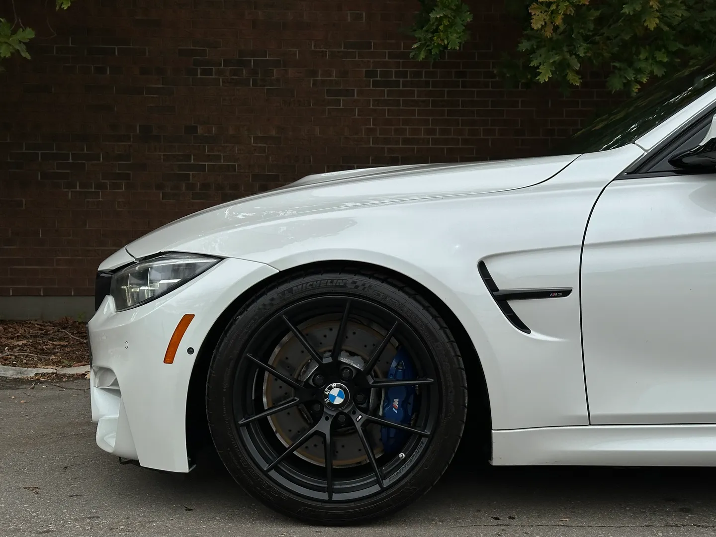 BMW M3 Competition Package — photo 9