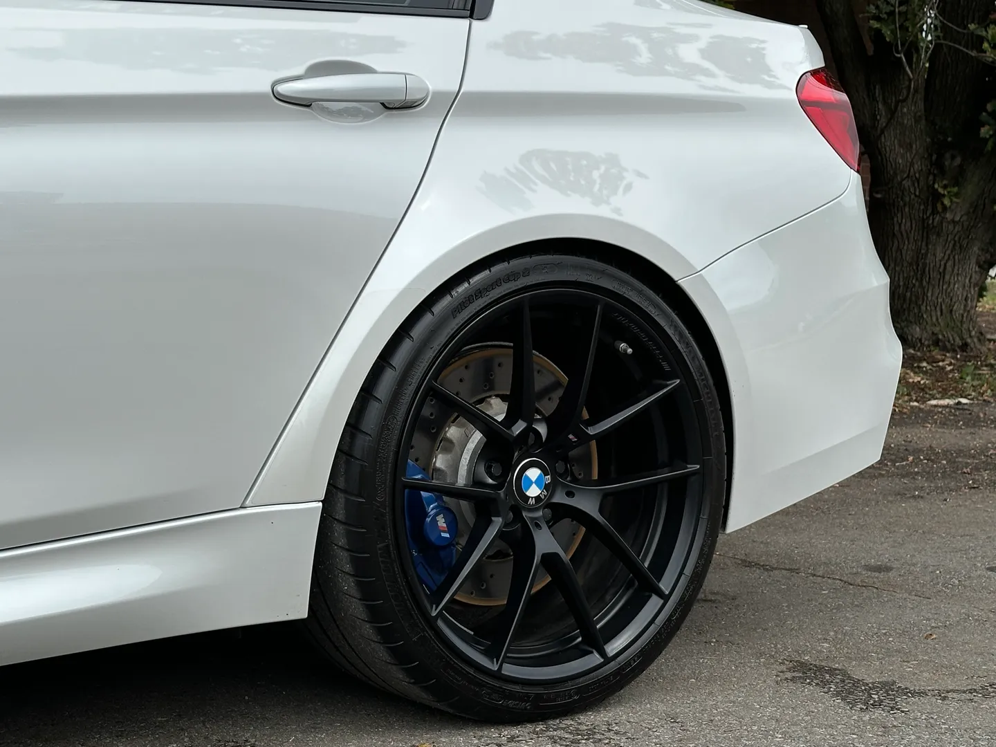 BMW M3 Competition Package — photo 12