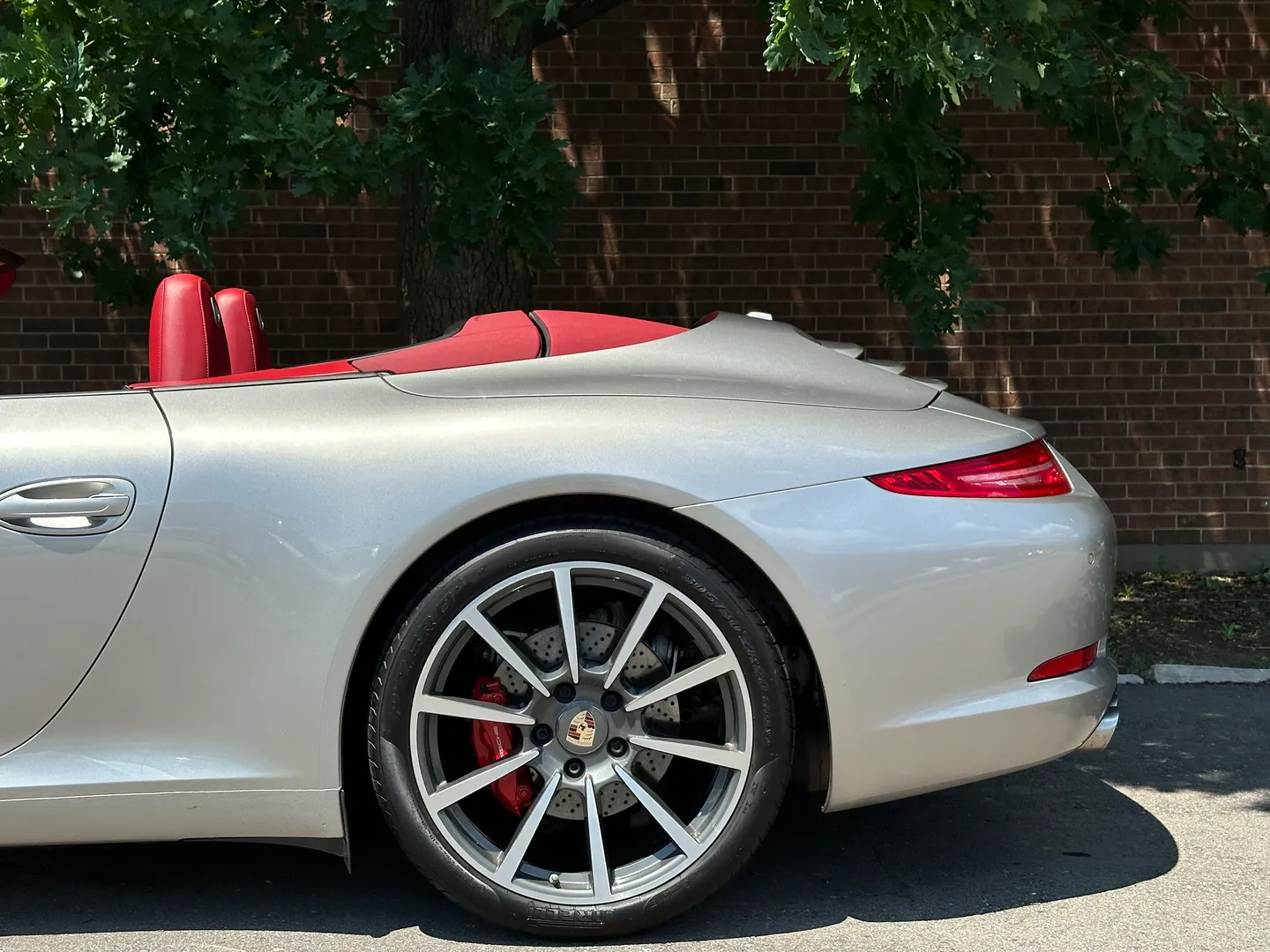 Porsche 911 Carrera S Cabriolet — photo 10