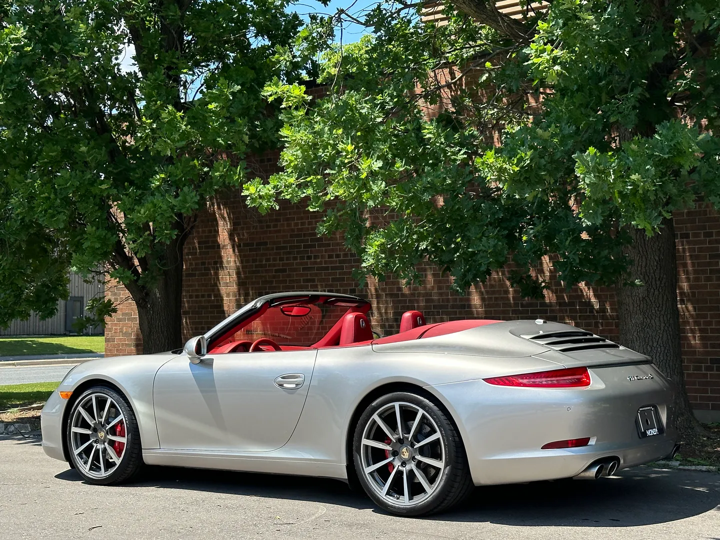 Porsche 911 Carrera S Cabriolet — photo 16