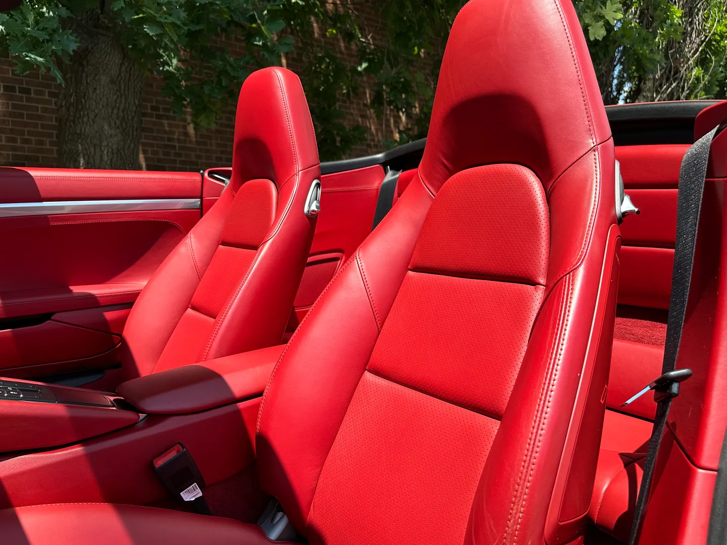 Porsche 911 Carrera S Cabriolet — photo 32
