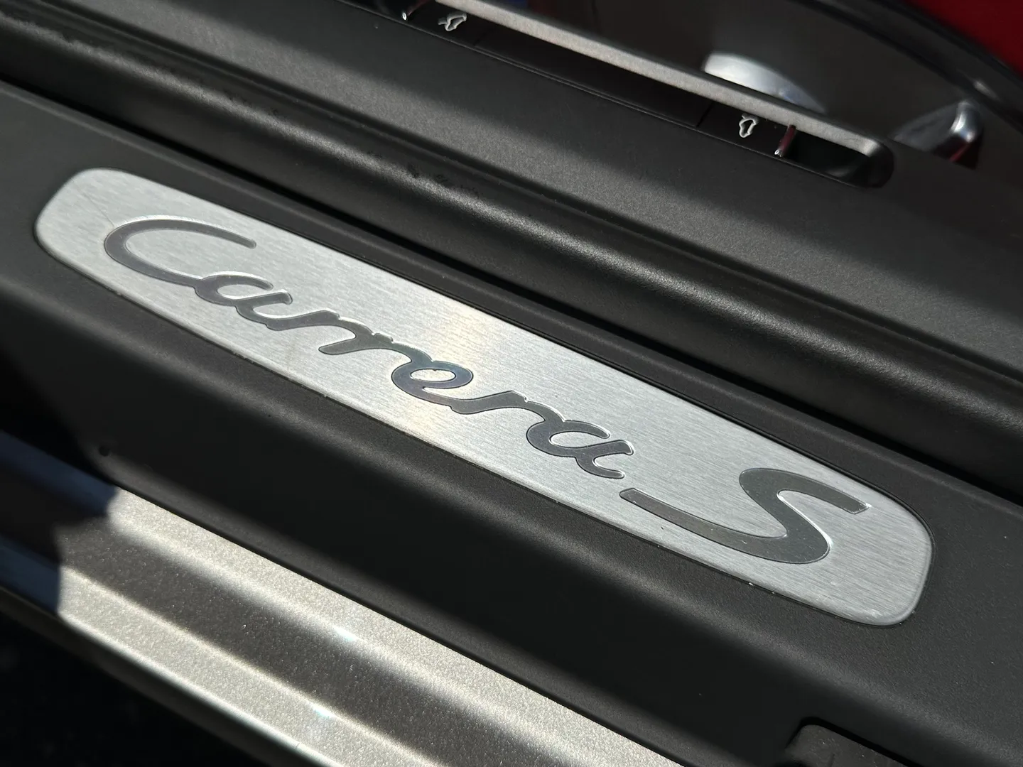 Porsche 911 Carrera S Cabriolet — photo 33