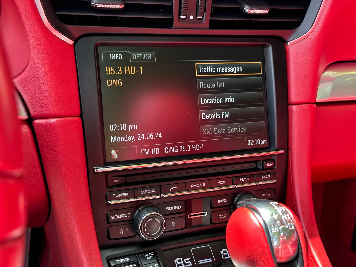 Porsche 911 Carrera S Cabriolet — photo 59