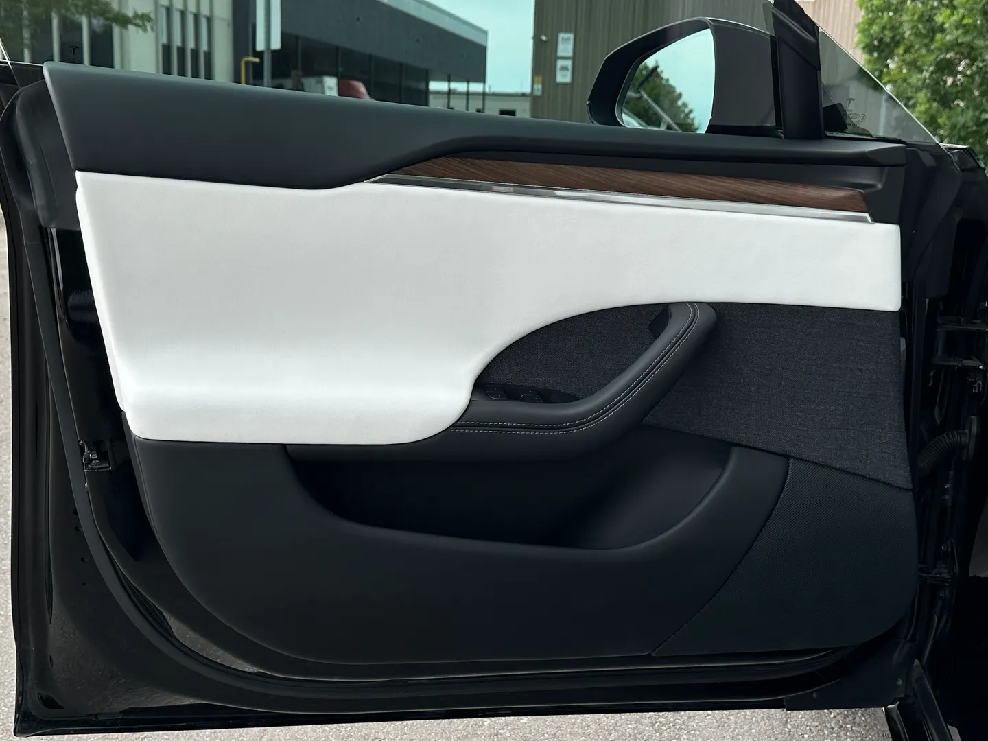 Tesla Model S Long Range — photo 25