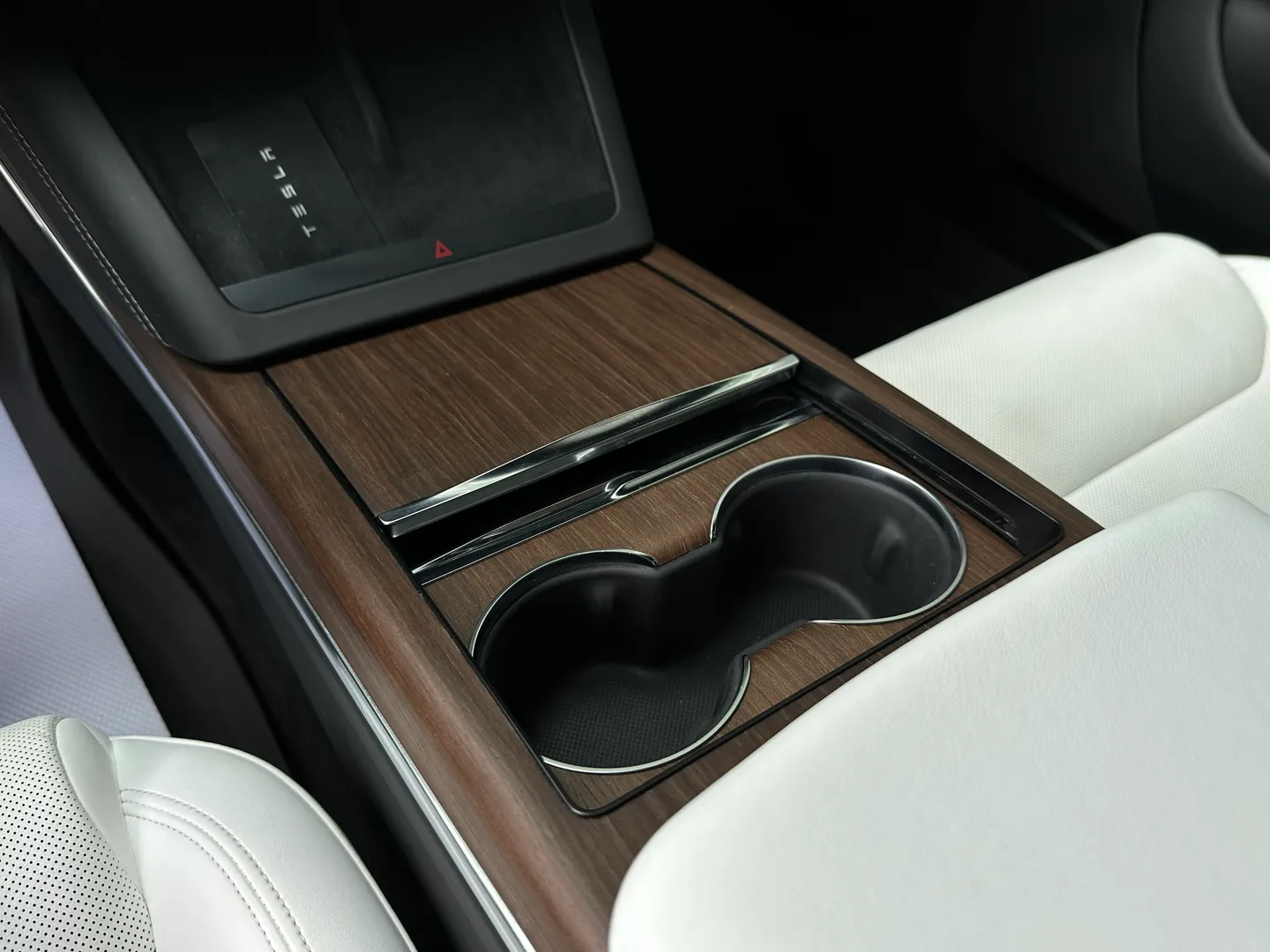 Tesla Model S Long Range — photo 28