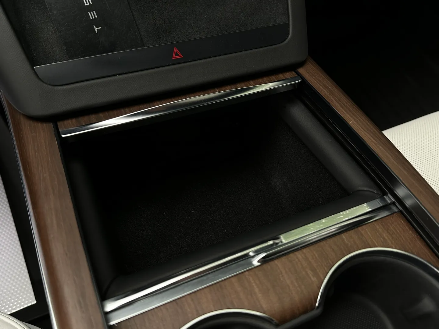 Tesla Model S Long Range — photo 29