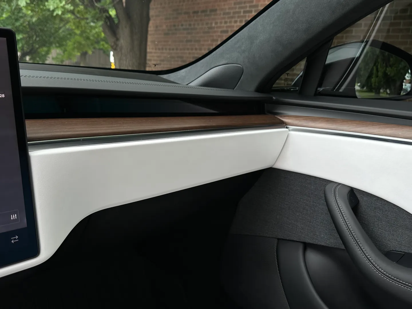 Tesla Model S Long Range — photo 31