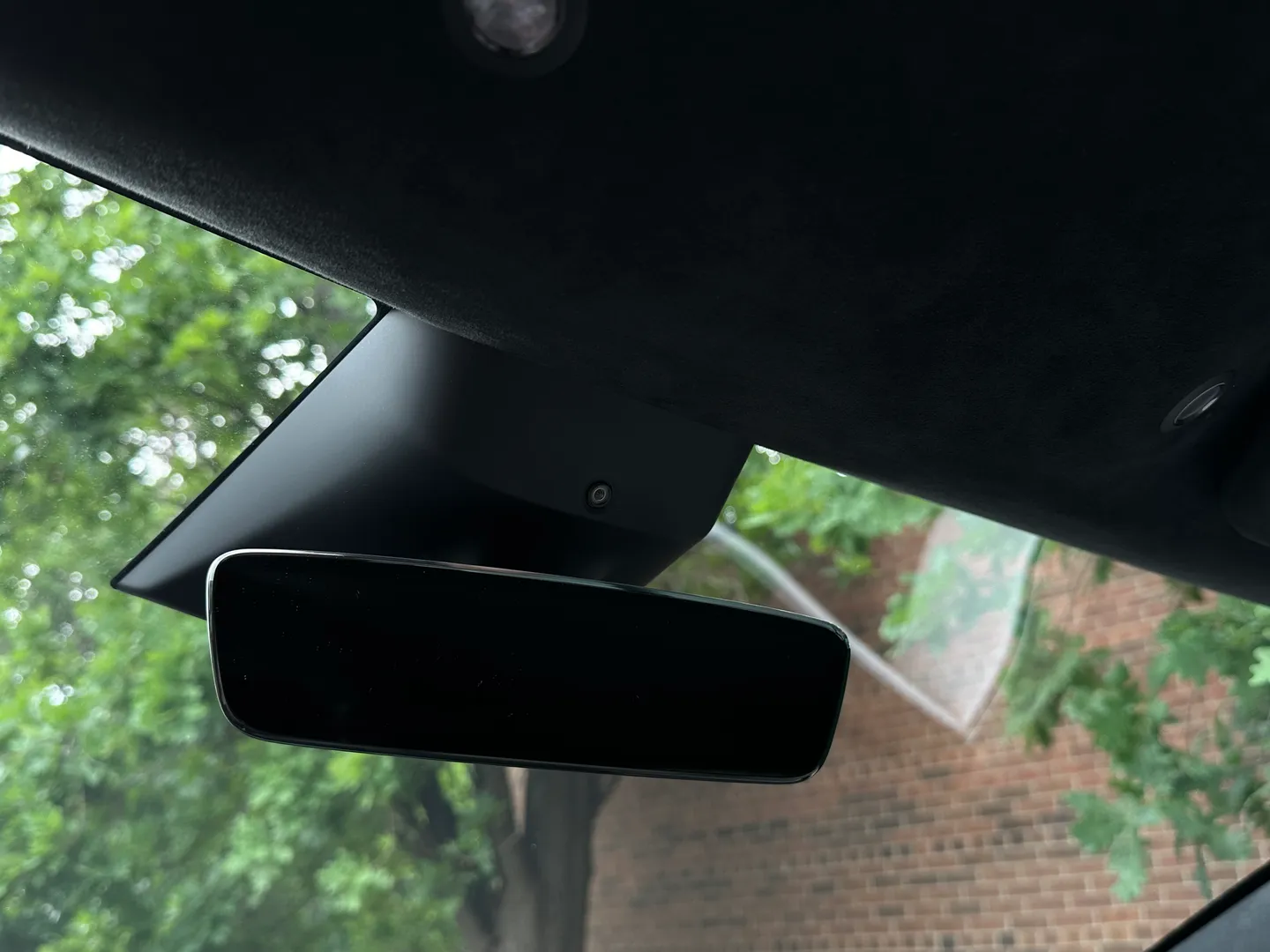 Tesla Model S Long Range — photo 36