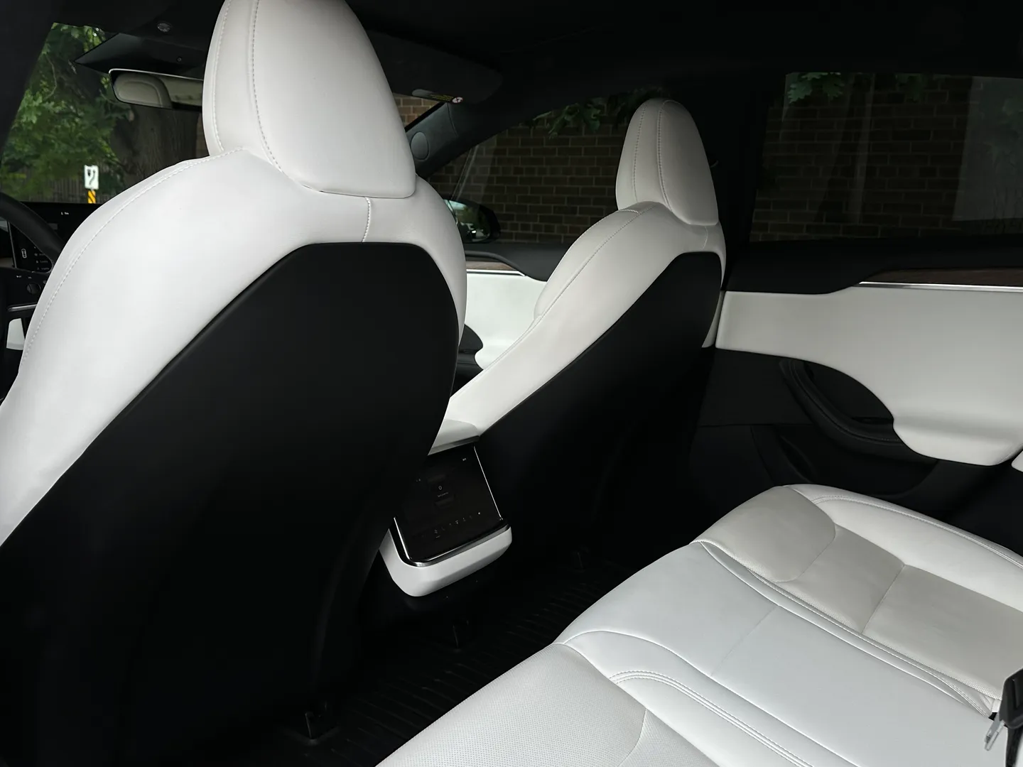 Tesla Model S Long Range — photo 58