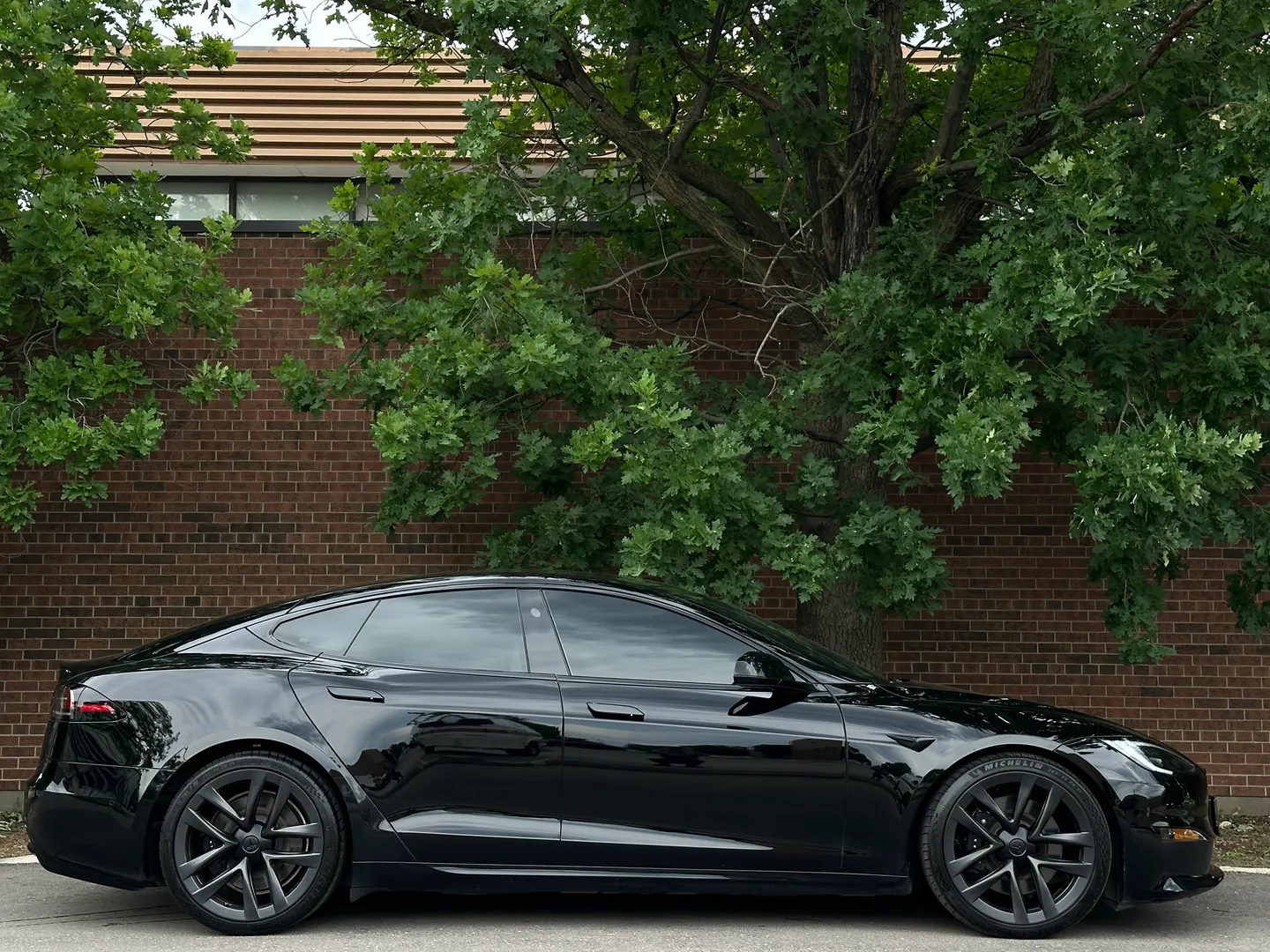 Tesla Model S Long Range — photo 65