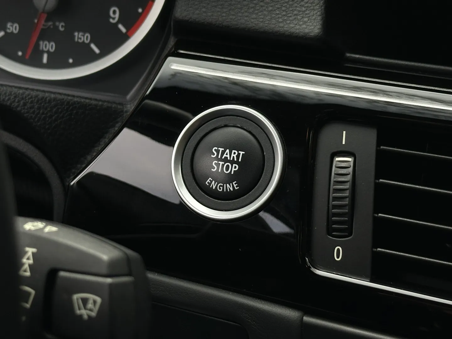 2013 BMW M3 — photo 59