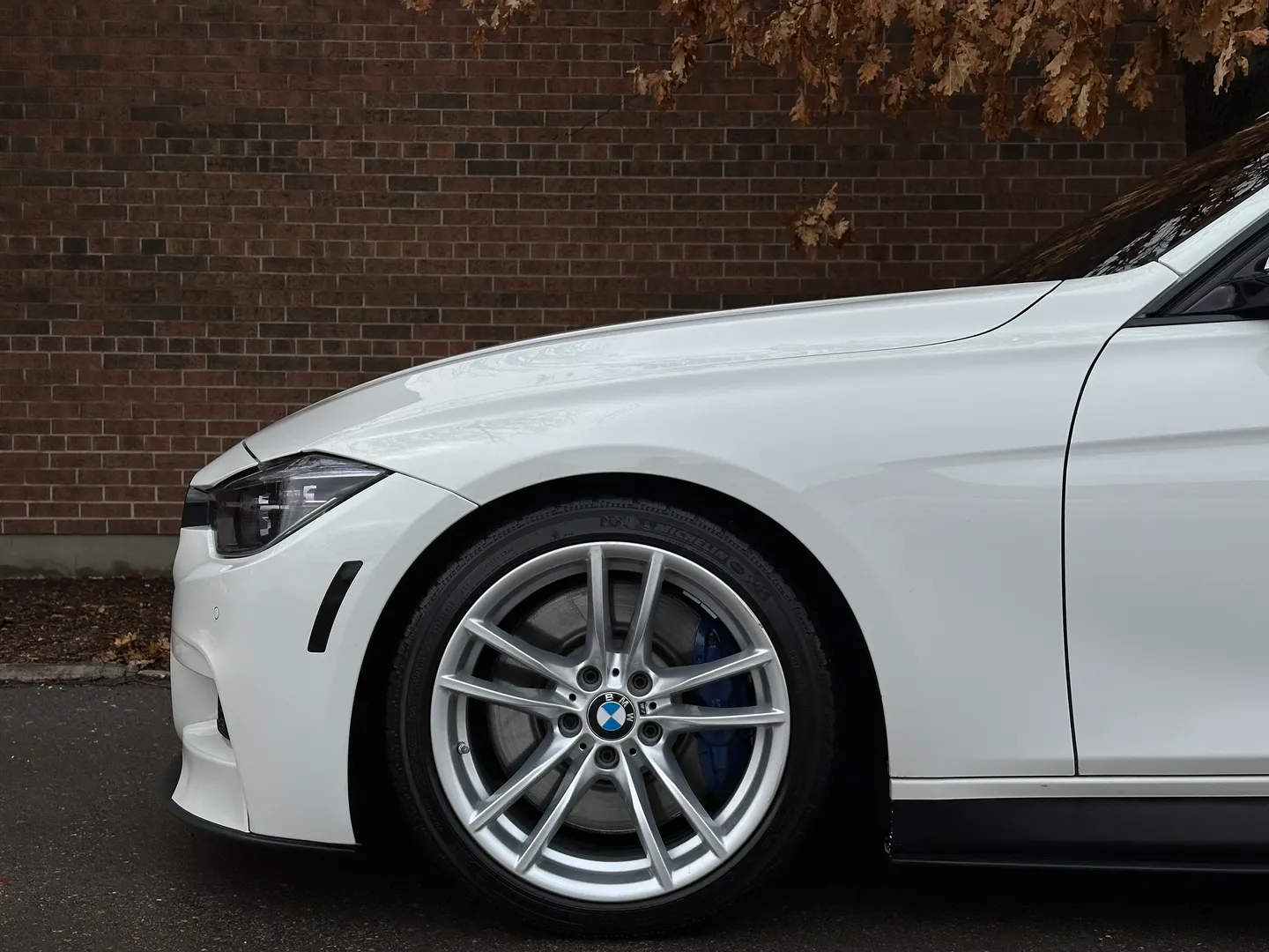 2017 BMW 340I — photo 11
