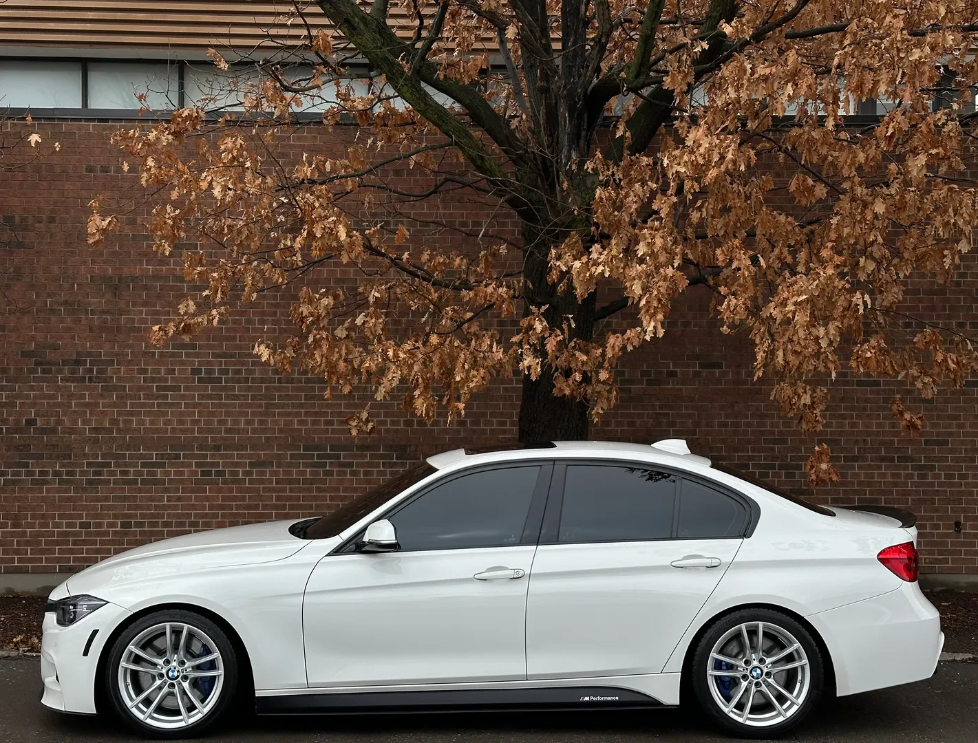 2017 BMW 340I — photo 9