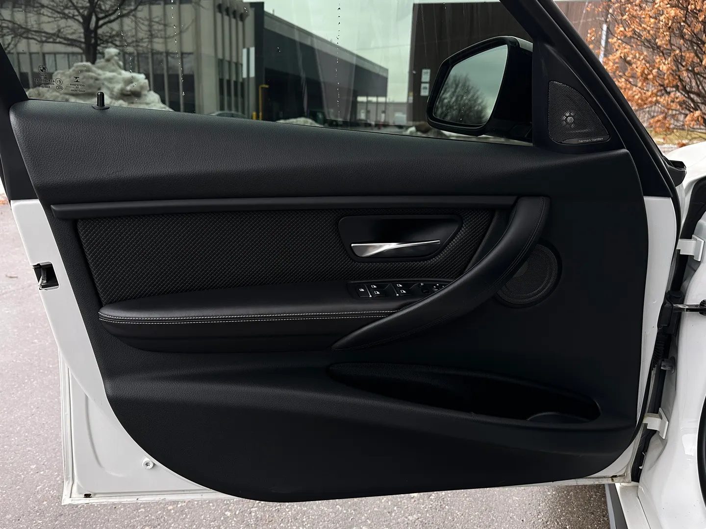 2017 BMW 340I — photo 40