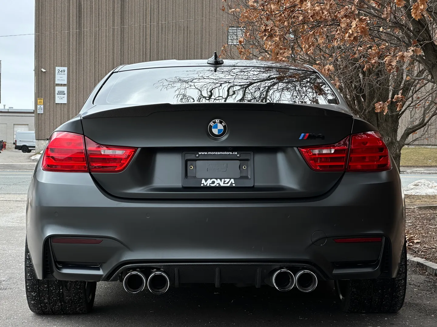 BMW M4 Competition Package Coupe — photo 24