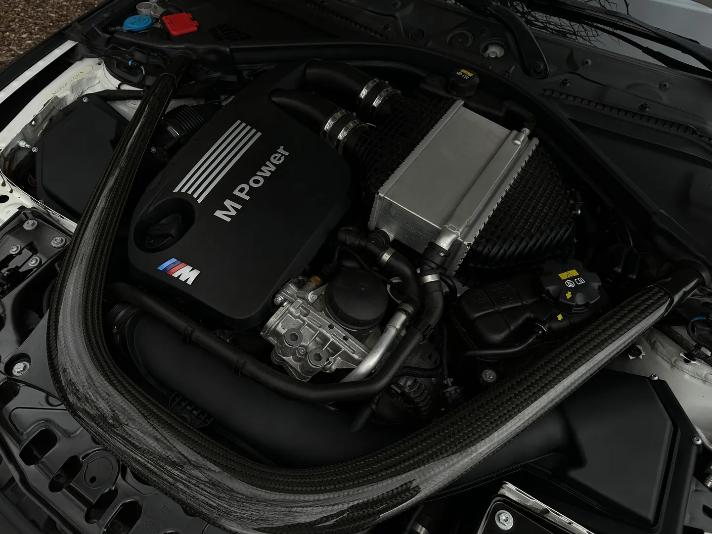 BMW M4 Competition Package Coupe — photo 31