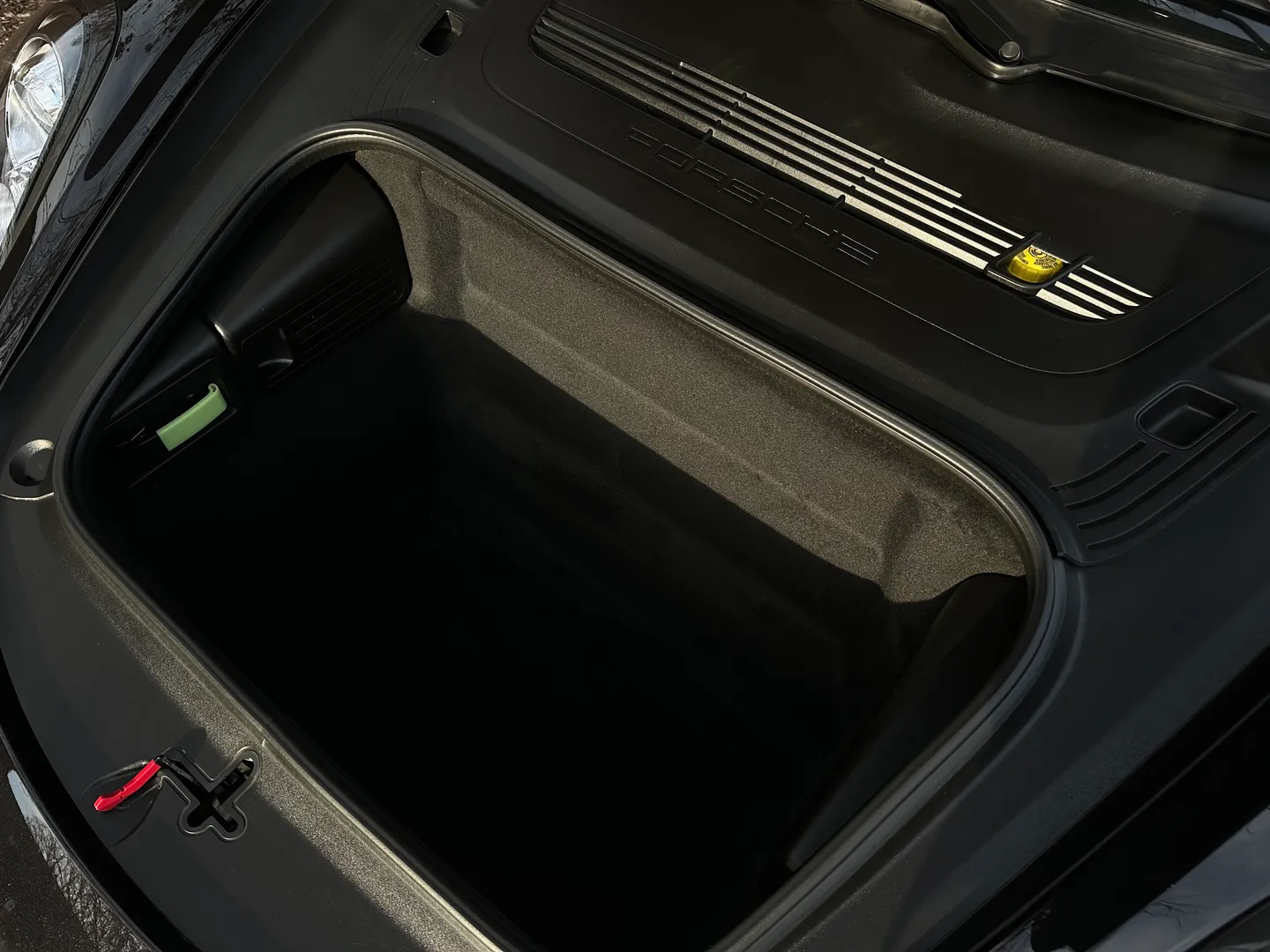 Porsche Cayman S  — photo 32