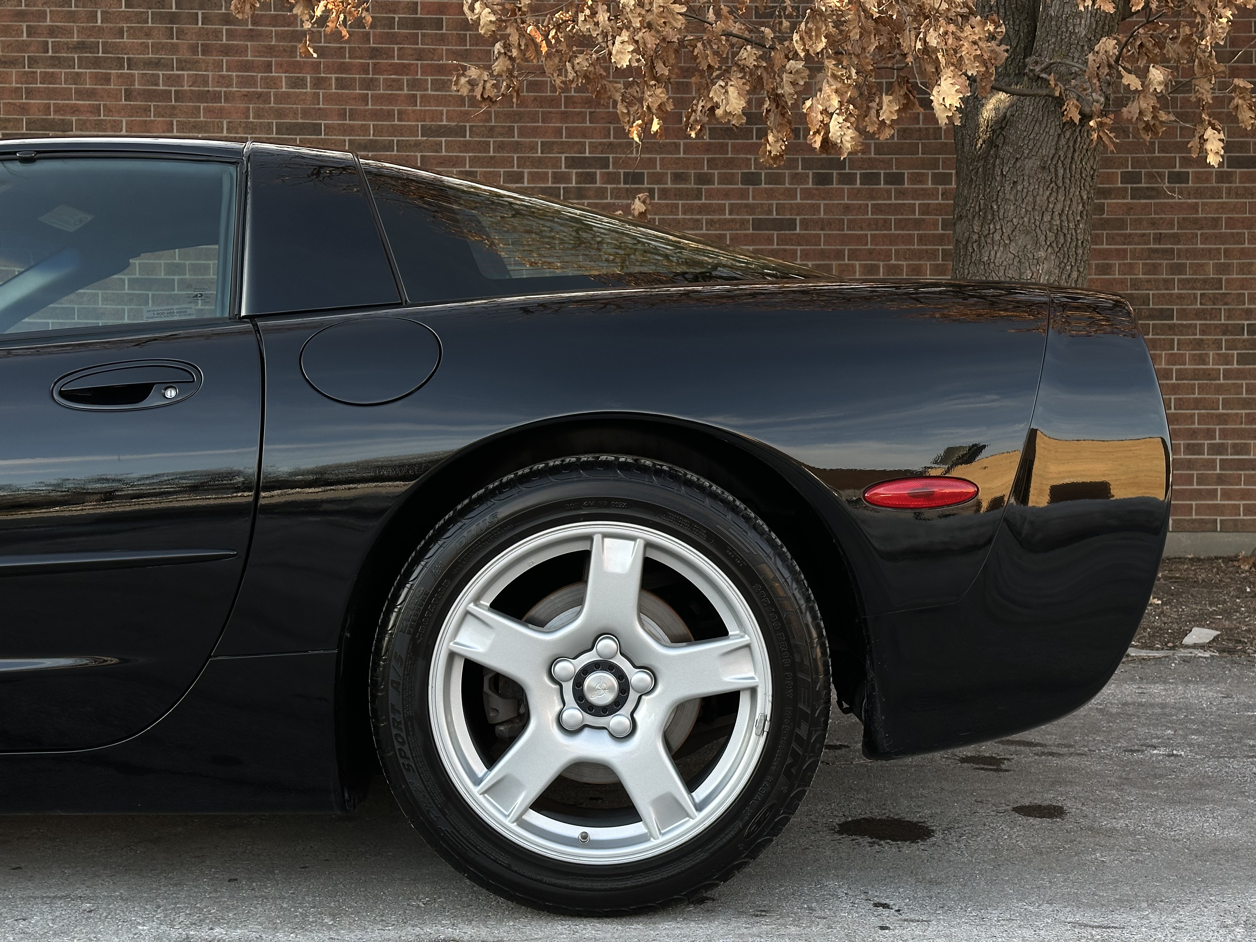 Chevrolet Corvette Coupe  — photo 13