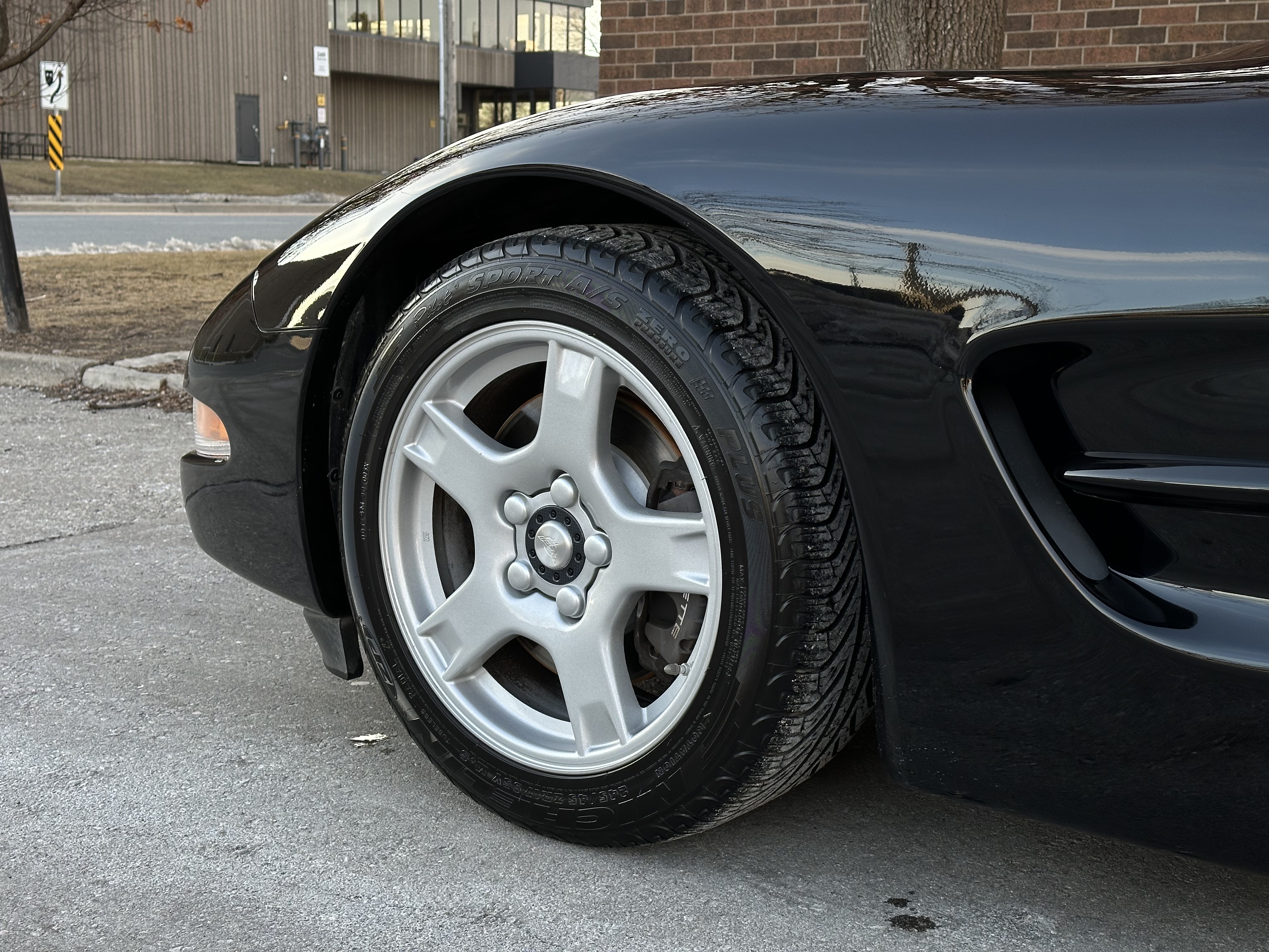 Chevrolet Corvette Coupe  — photo 14