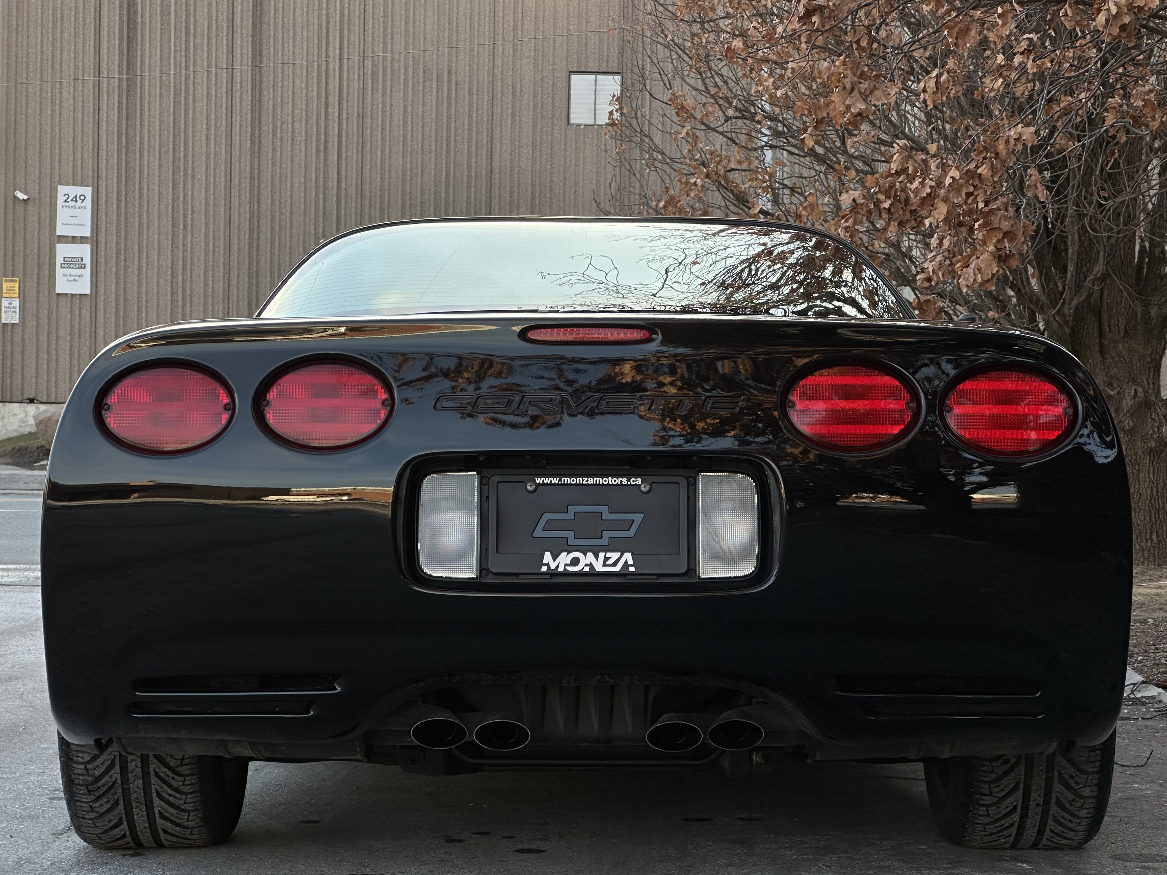 Chevrolet Corvette Coupe  — photo 23