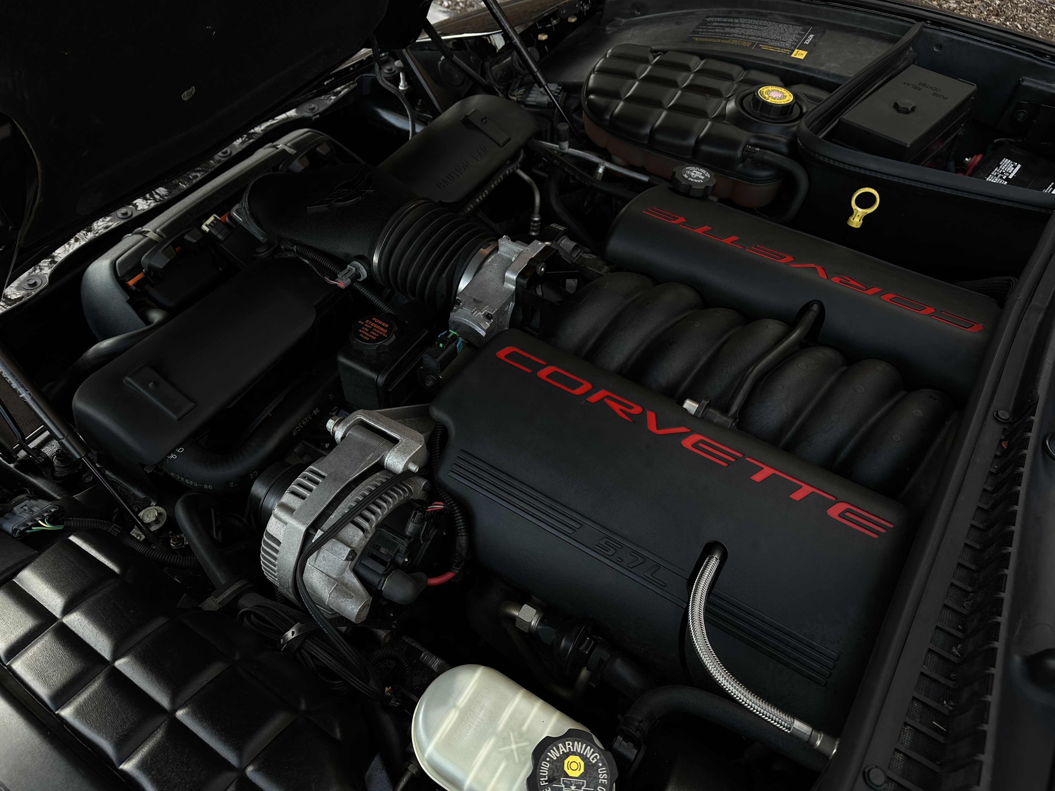 Chevrolet Corvette Coupe  — photo 30
