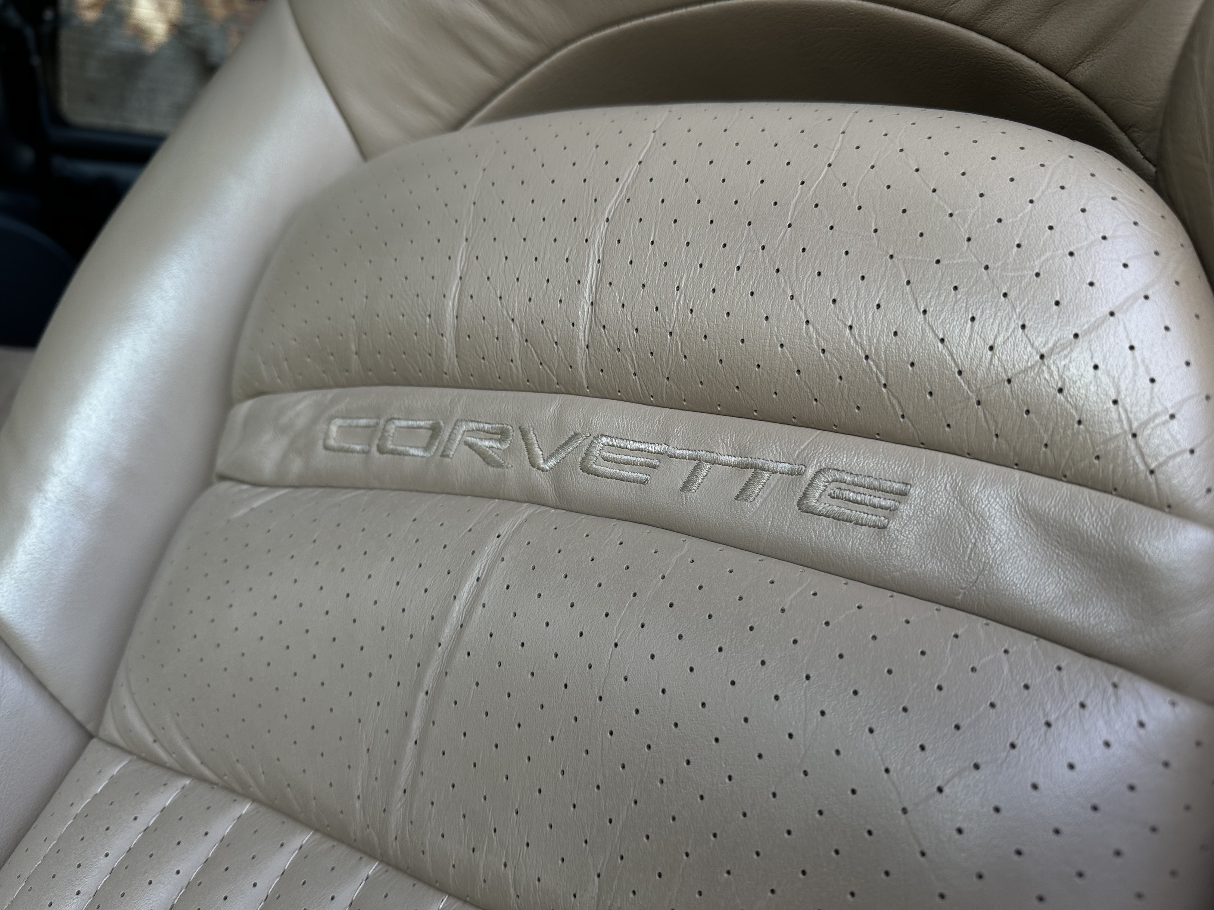 Chevrolet Corvette Coupe  — photo 37