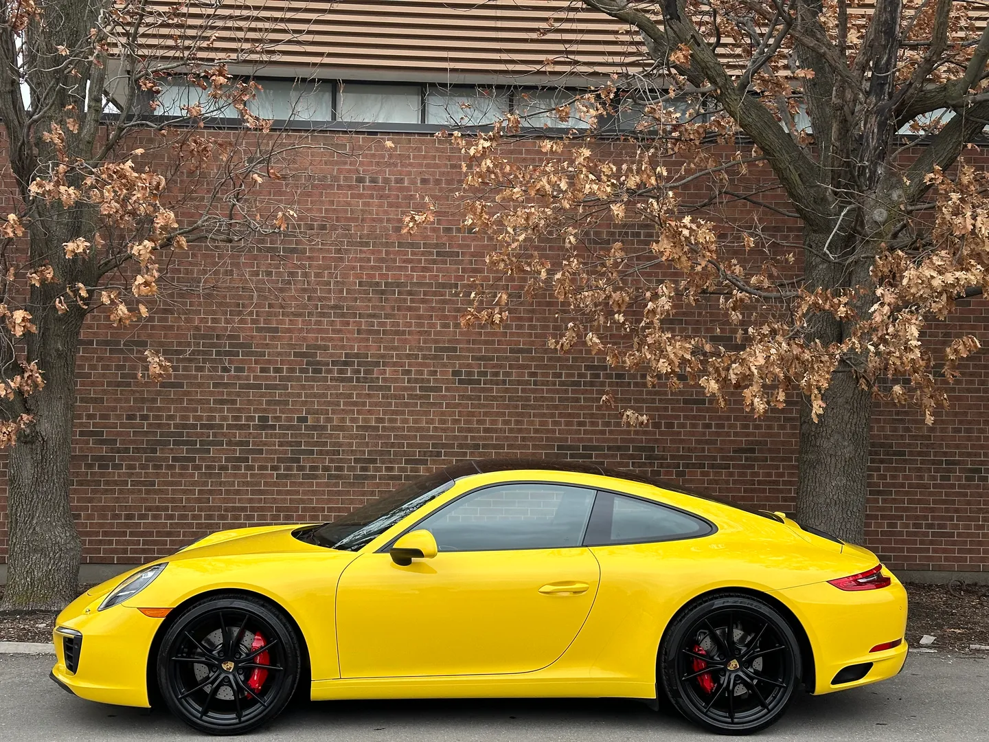 Porsche Carrera S  — photo 9