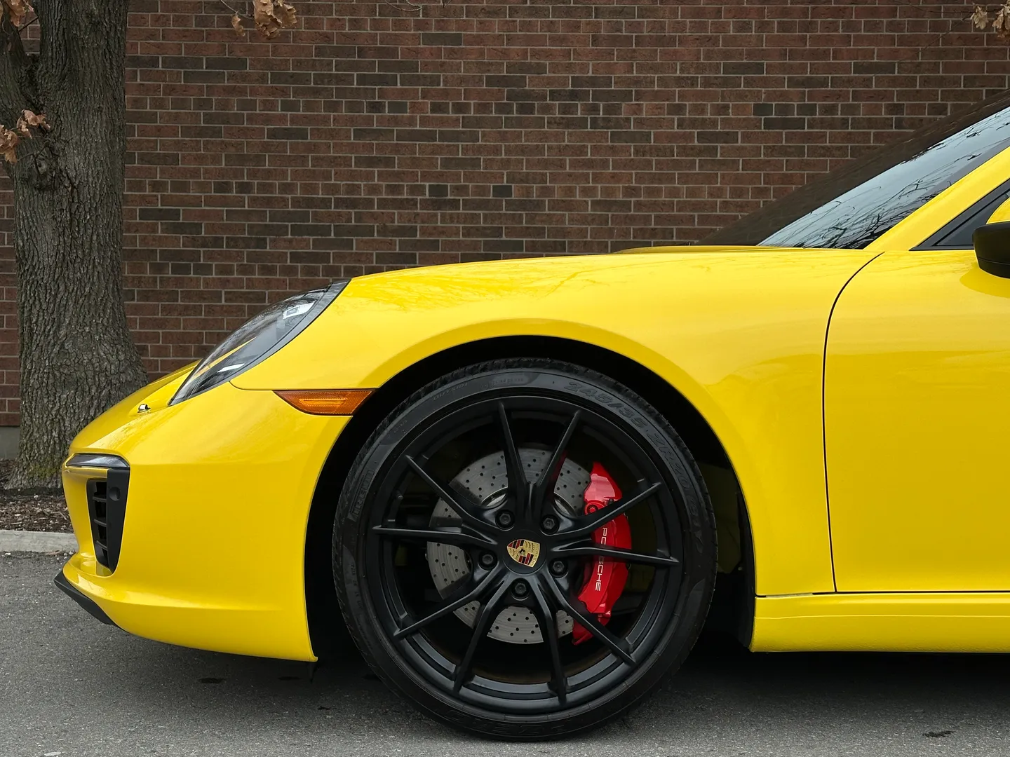 Porsche Carrera S  — photo 11