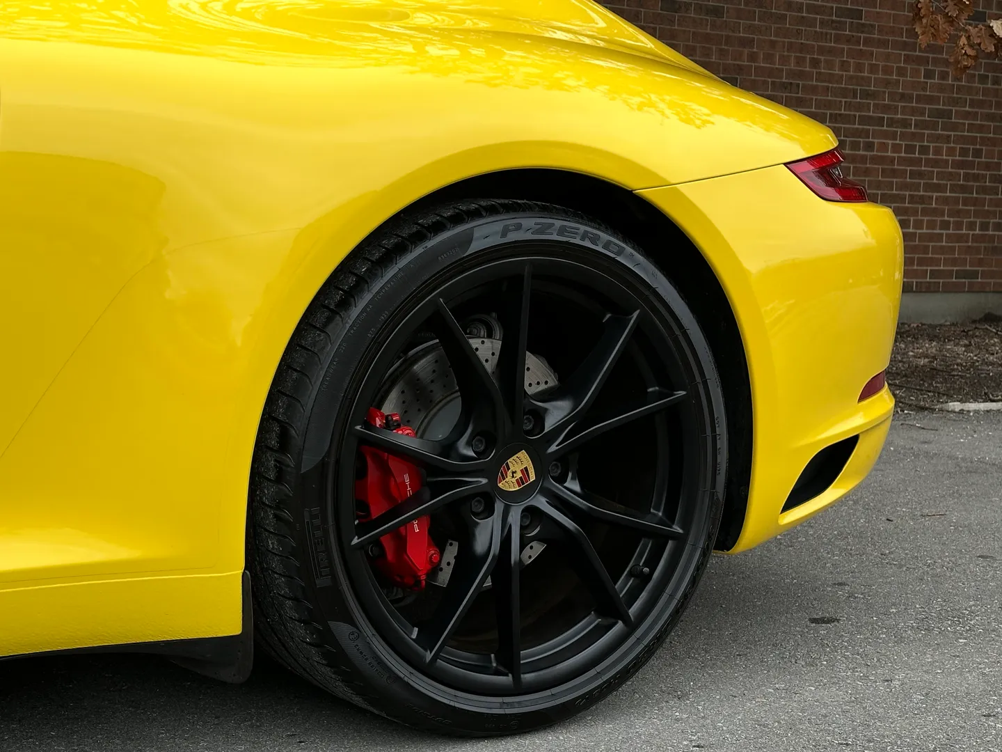 Porsche Carrera S  — photo 14