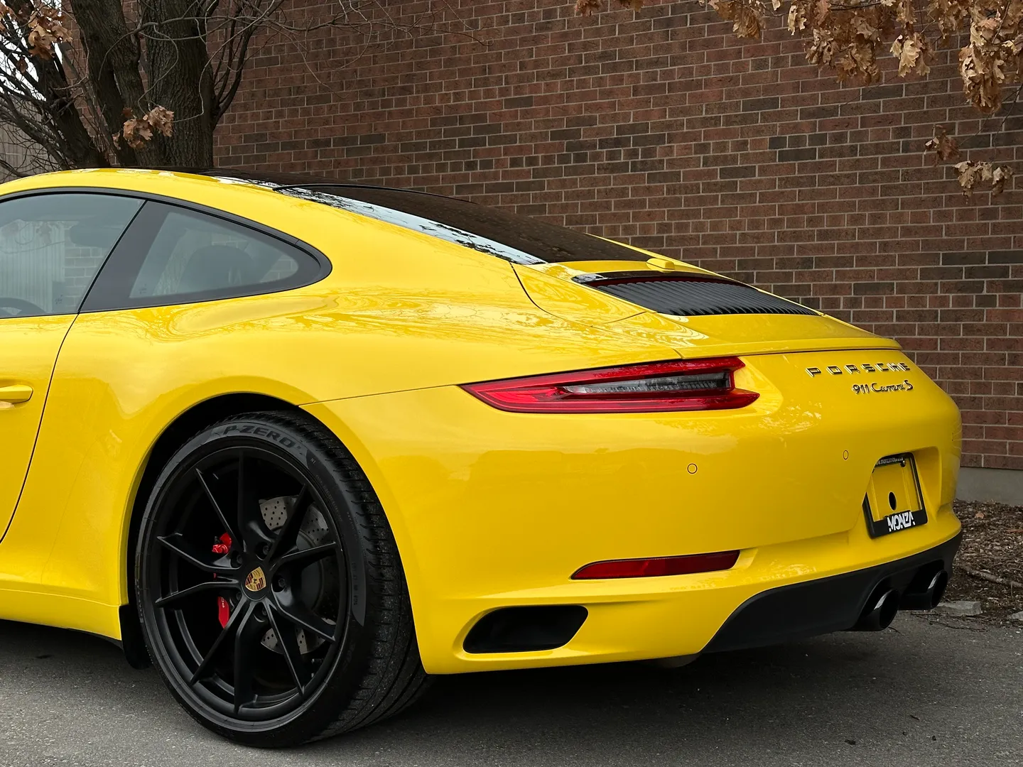 Porsche Carrera S  — photo 21