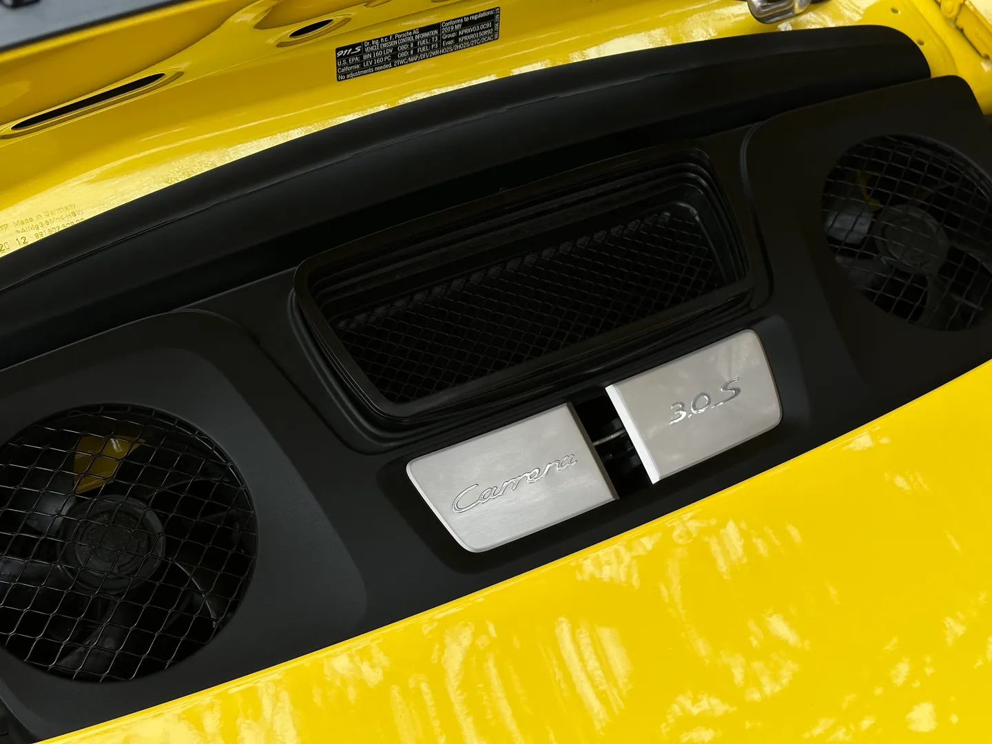 Porsche Carrera S  — photo 28