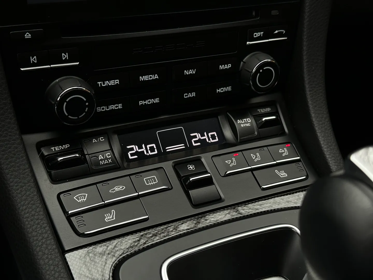 Porsche Carrera S  — photo 49