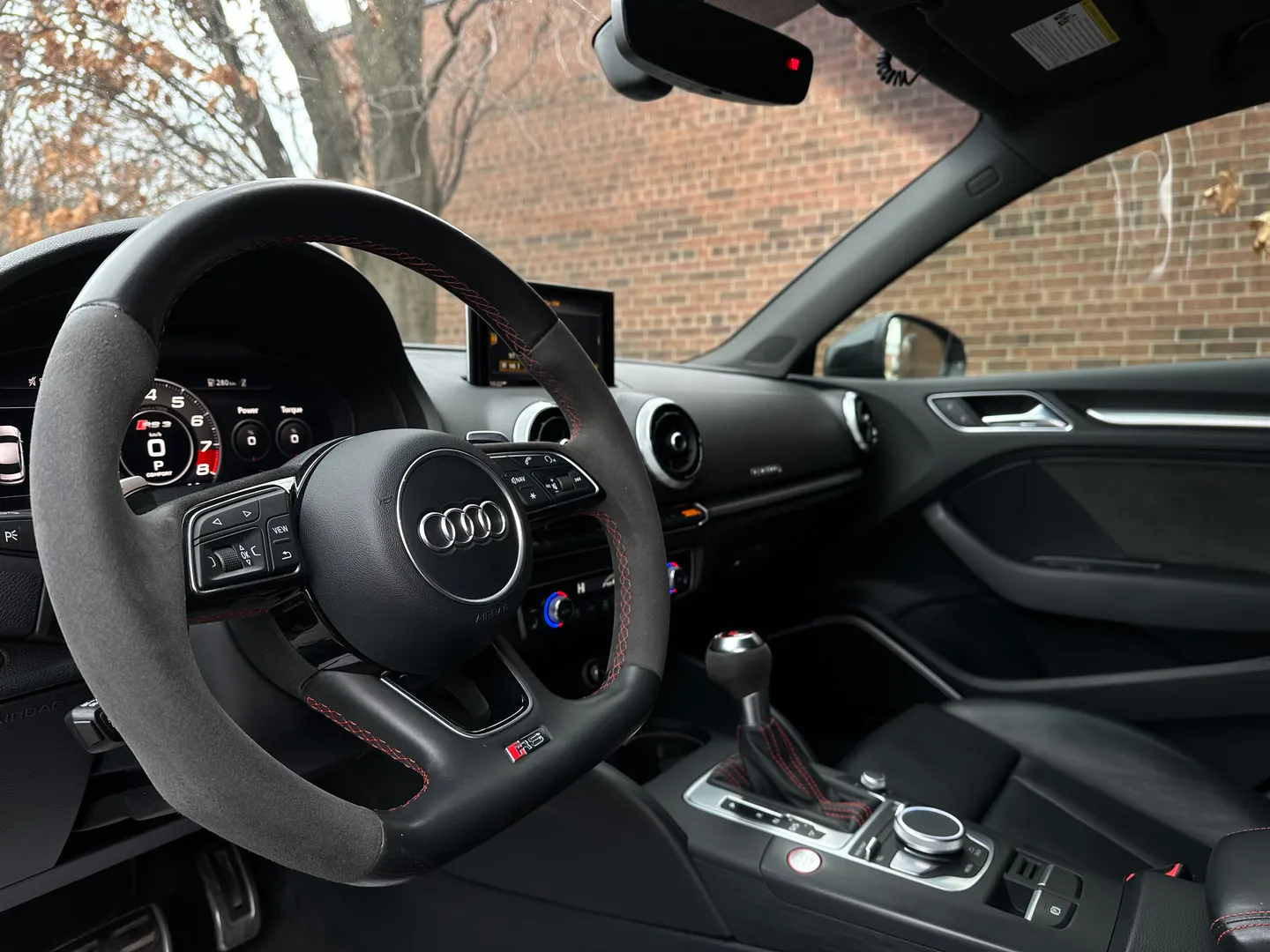 Audi RS3  — photo 32
