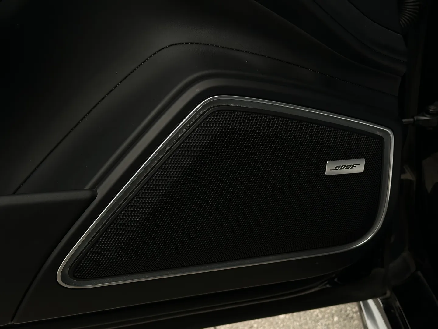 Porsche Panamera Turbo — photo 44