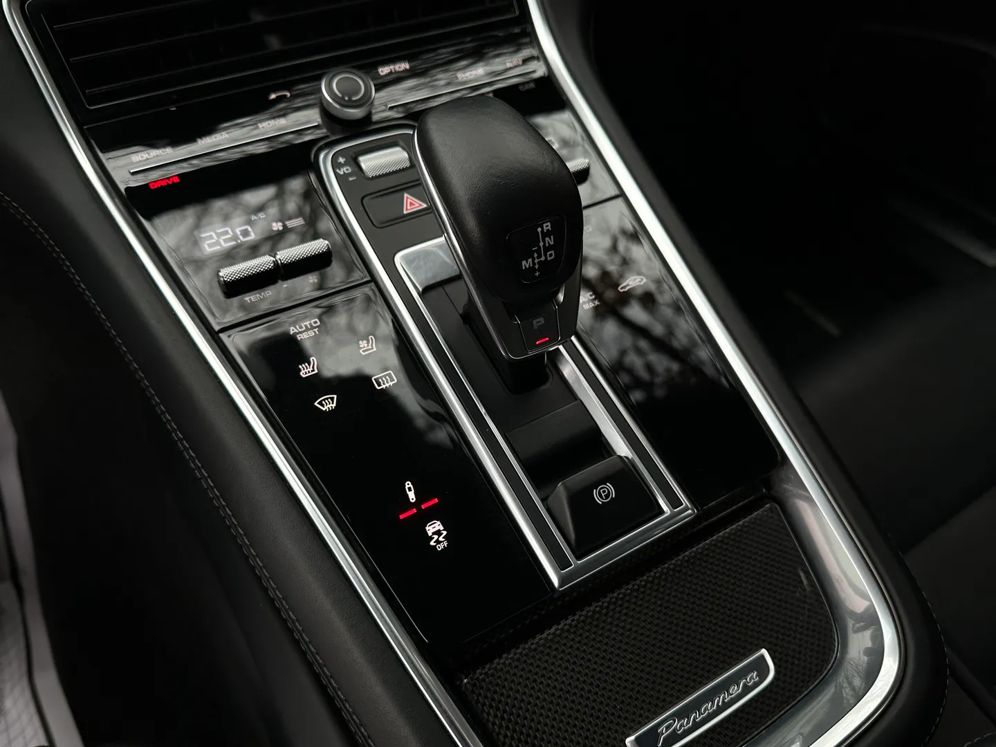 Porsche Panamera Turbo — photo 46
