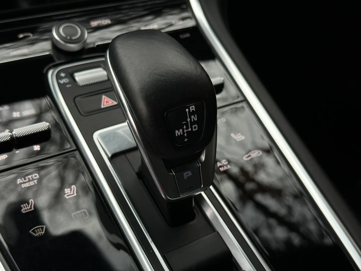 Porsche Panamera Turbo — photo 48