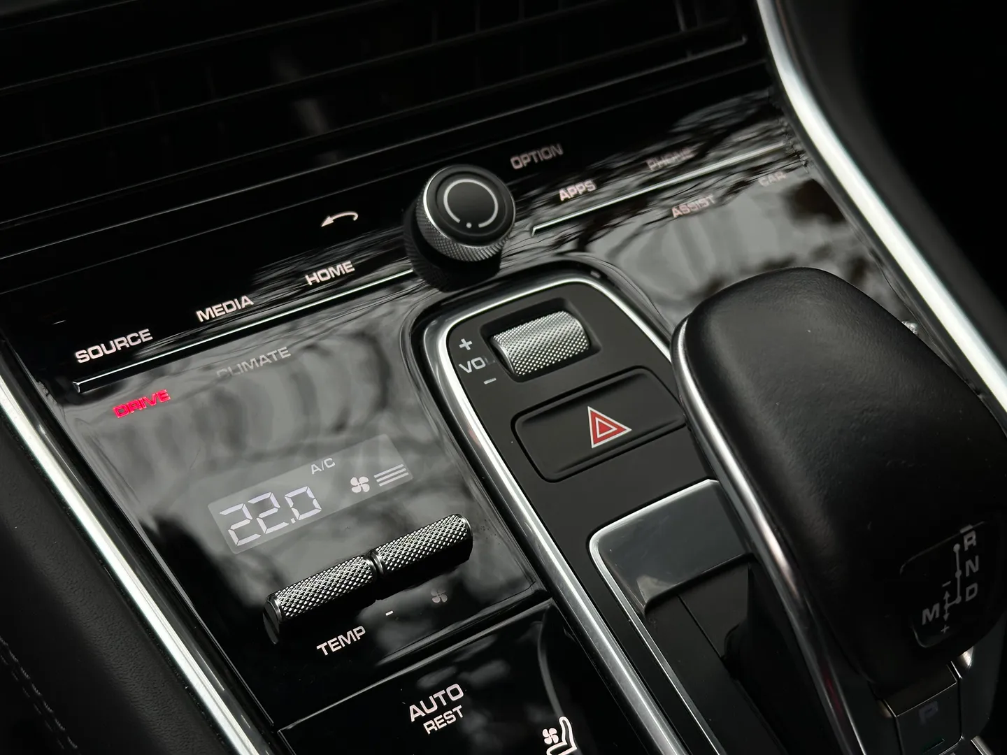 Porsche Panamera Turbo — photo 51