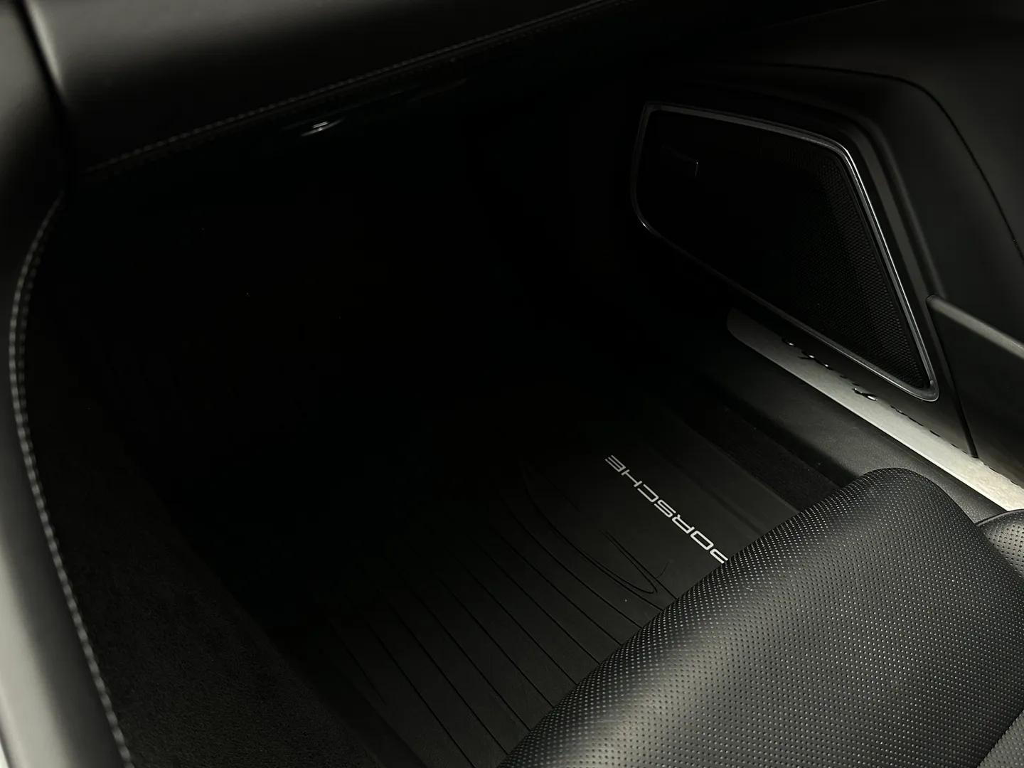 Porsche Panamera Turbo — photo 66