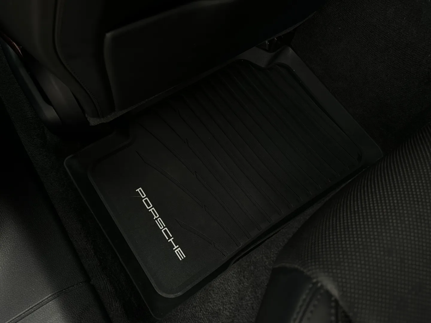Porsche Panamera Turbo — photo 89