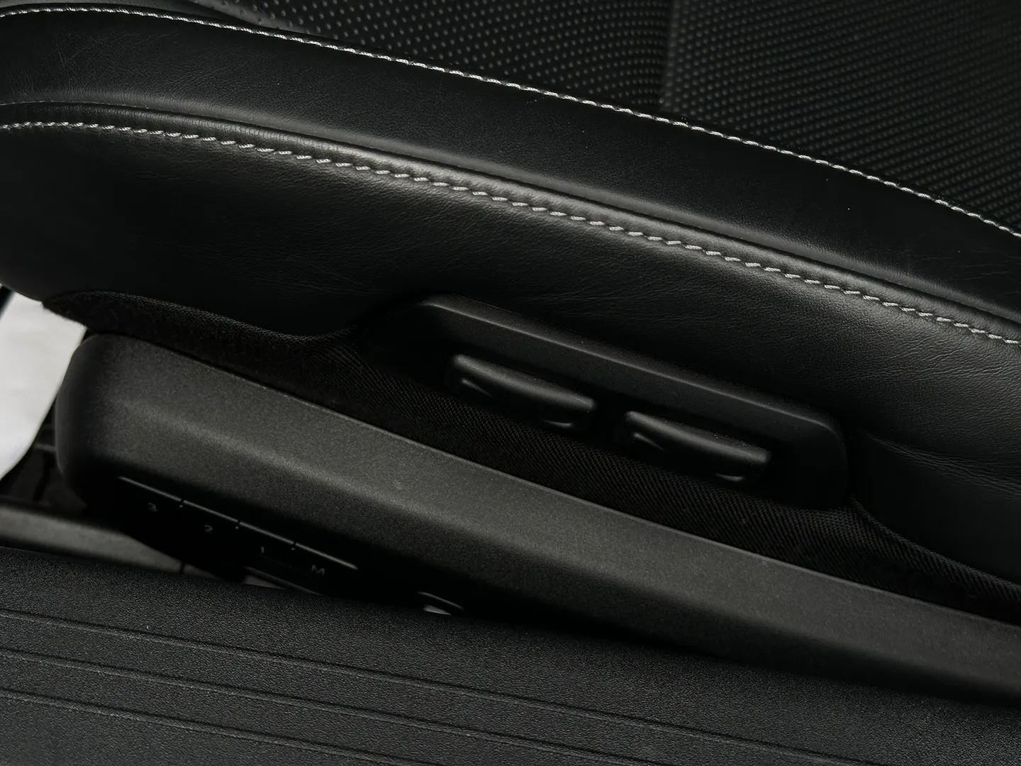 Mercedes Benz AMG GTC — photo 45
