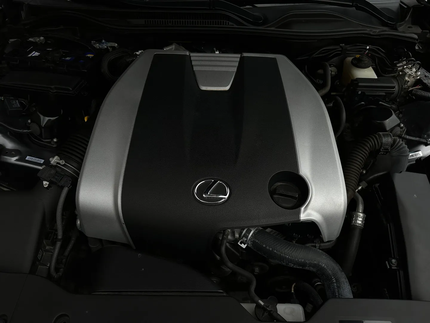 Lexus RC 350 F Sport AWD — photo 31