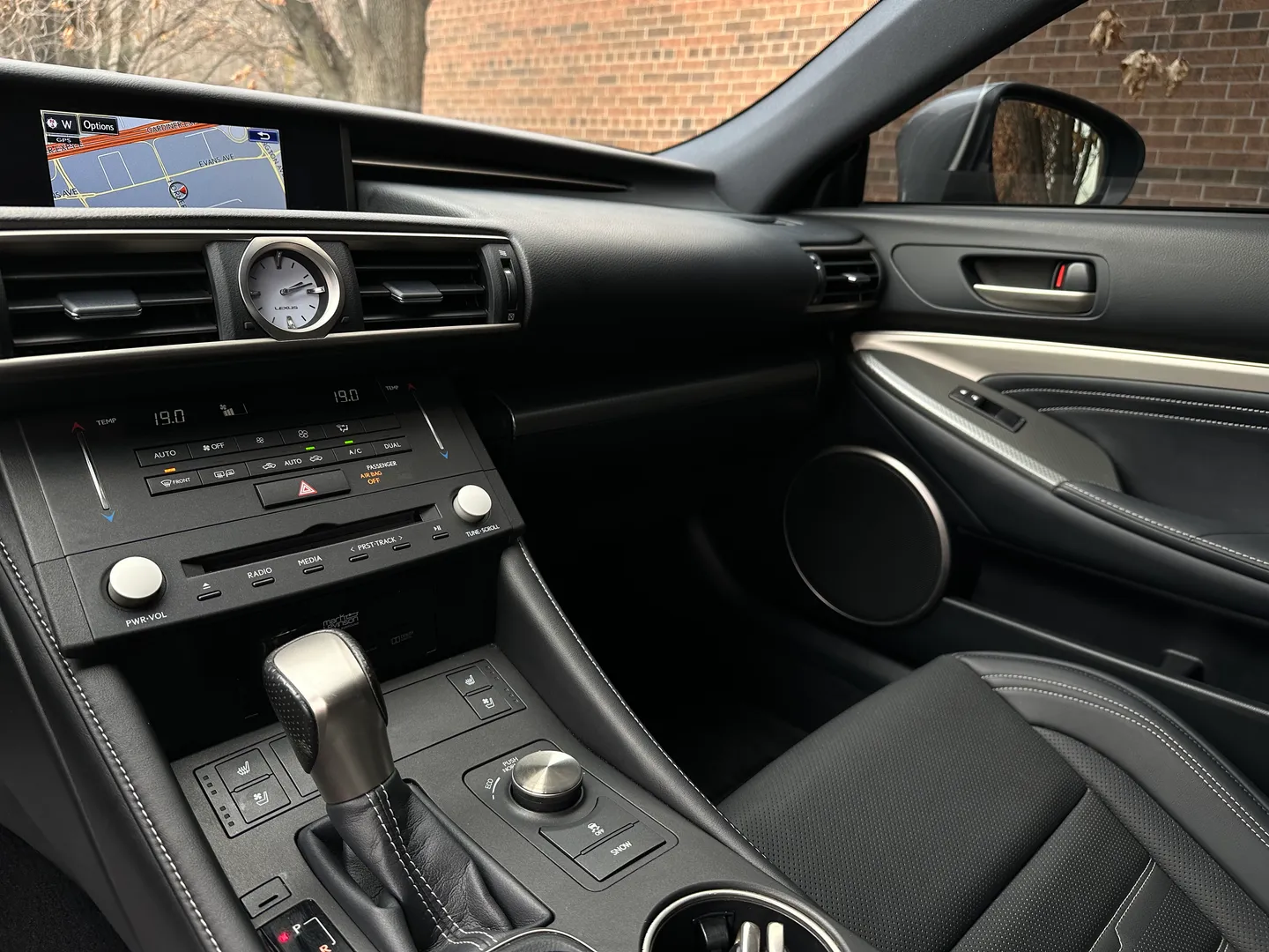 Lexus RC 350 F Sport AWD — photo 46