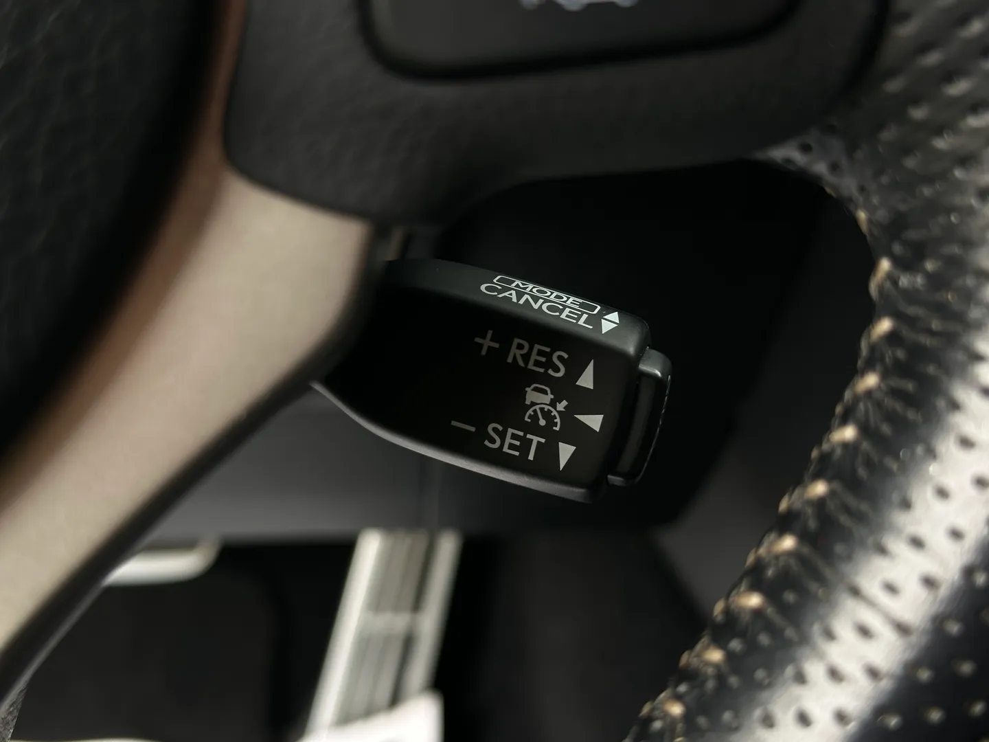 Lexus RC 350 F Sport AWD — photo 74