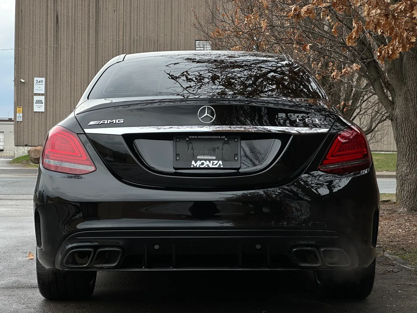 Mercedes Benz C63 S AMG Sedan — photo 21